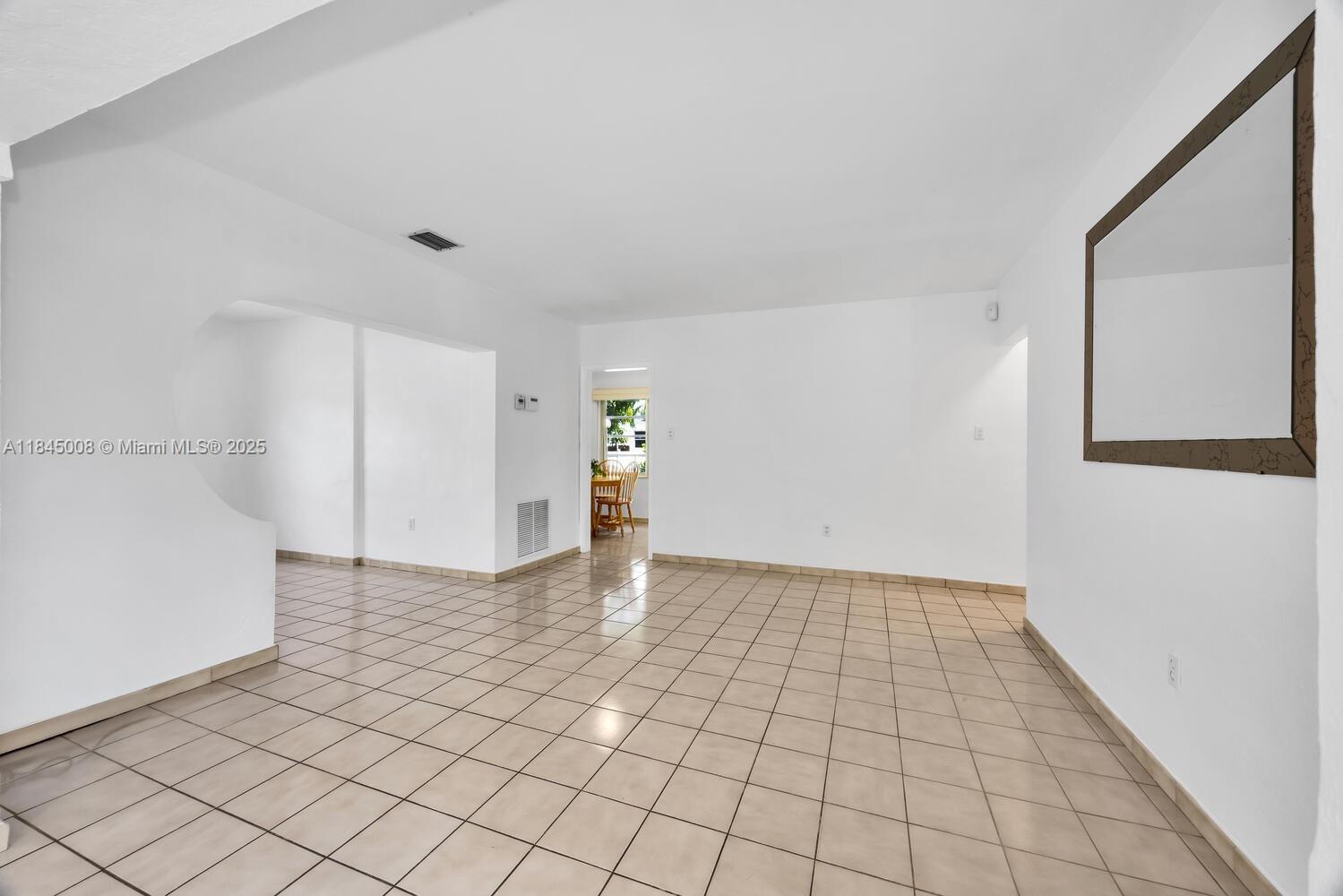 3811 NW Flagler Ter