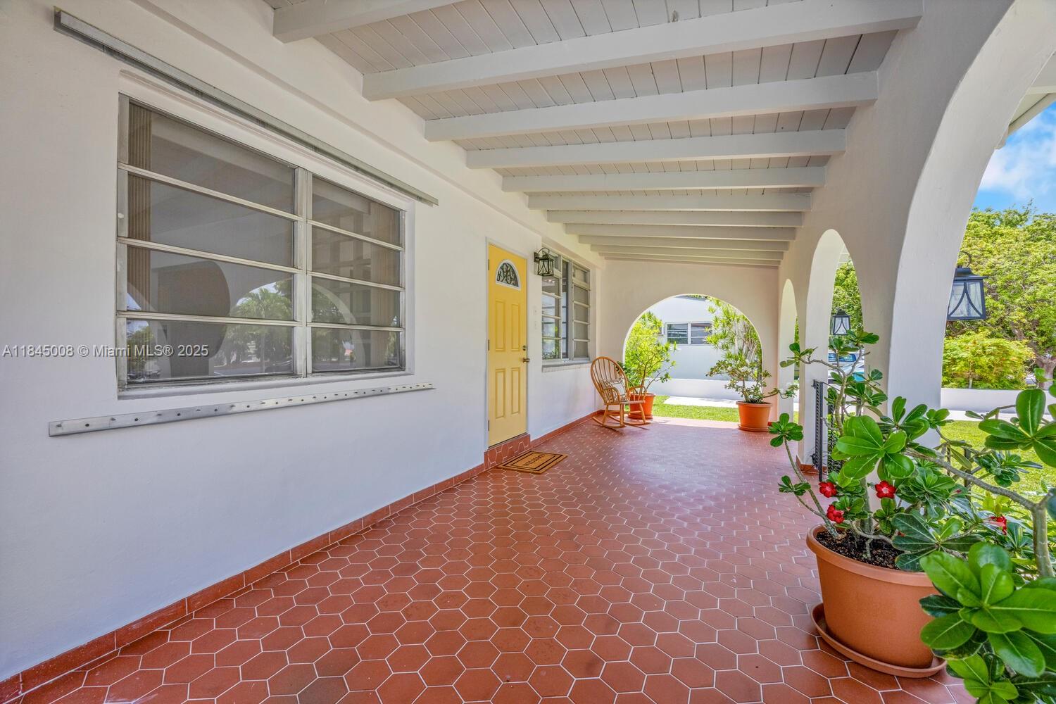 3811 NW Flagler Ter