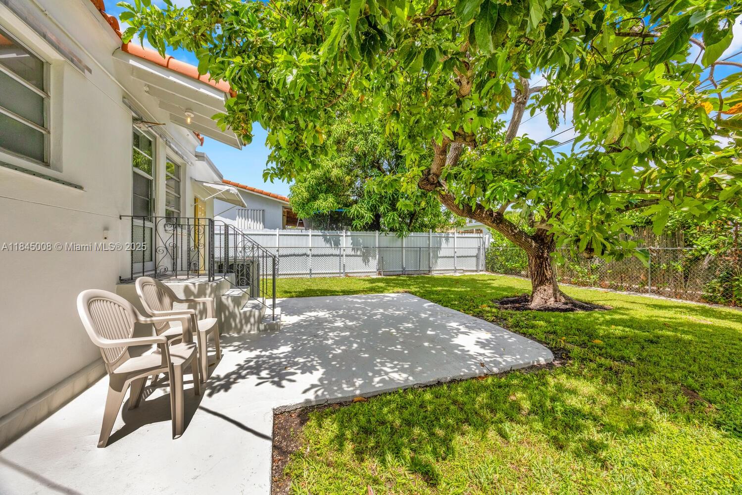 3811 NW Flagler Ter