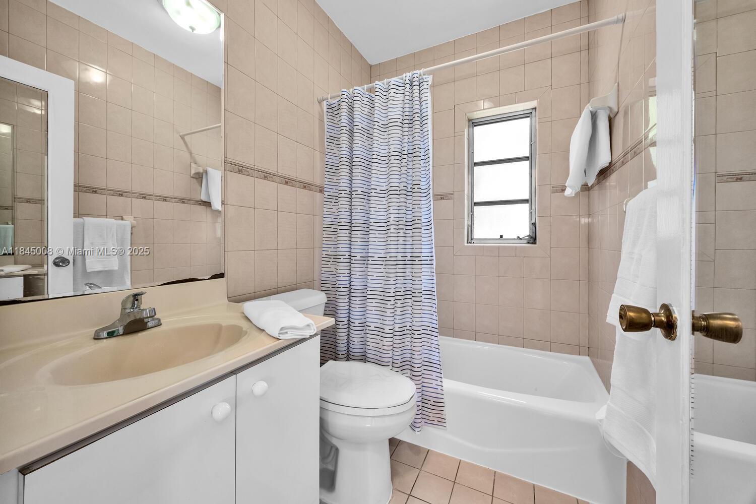 3811 NW Flagler Ter