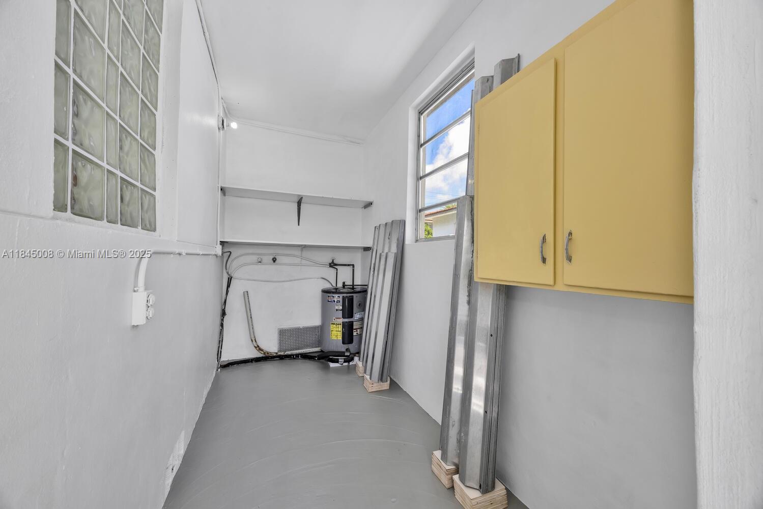 3811 NW Flagler Ter