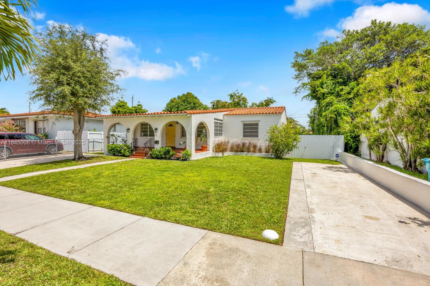 3811 NW Flagler Ter
