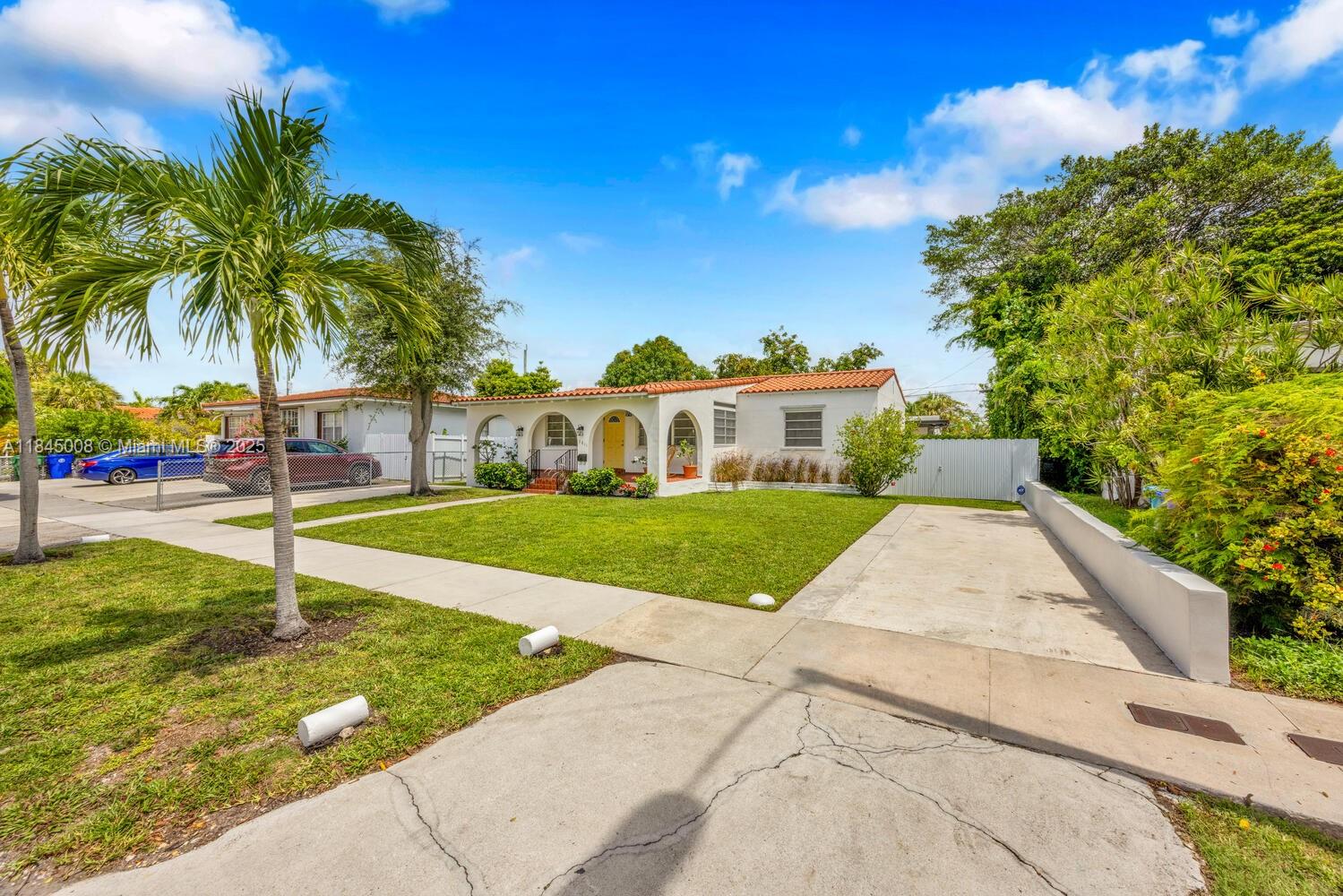 3811 NW Flagler Ter