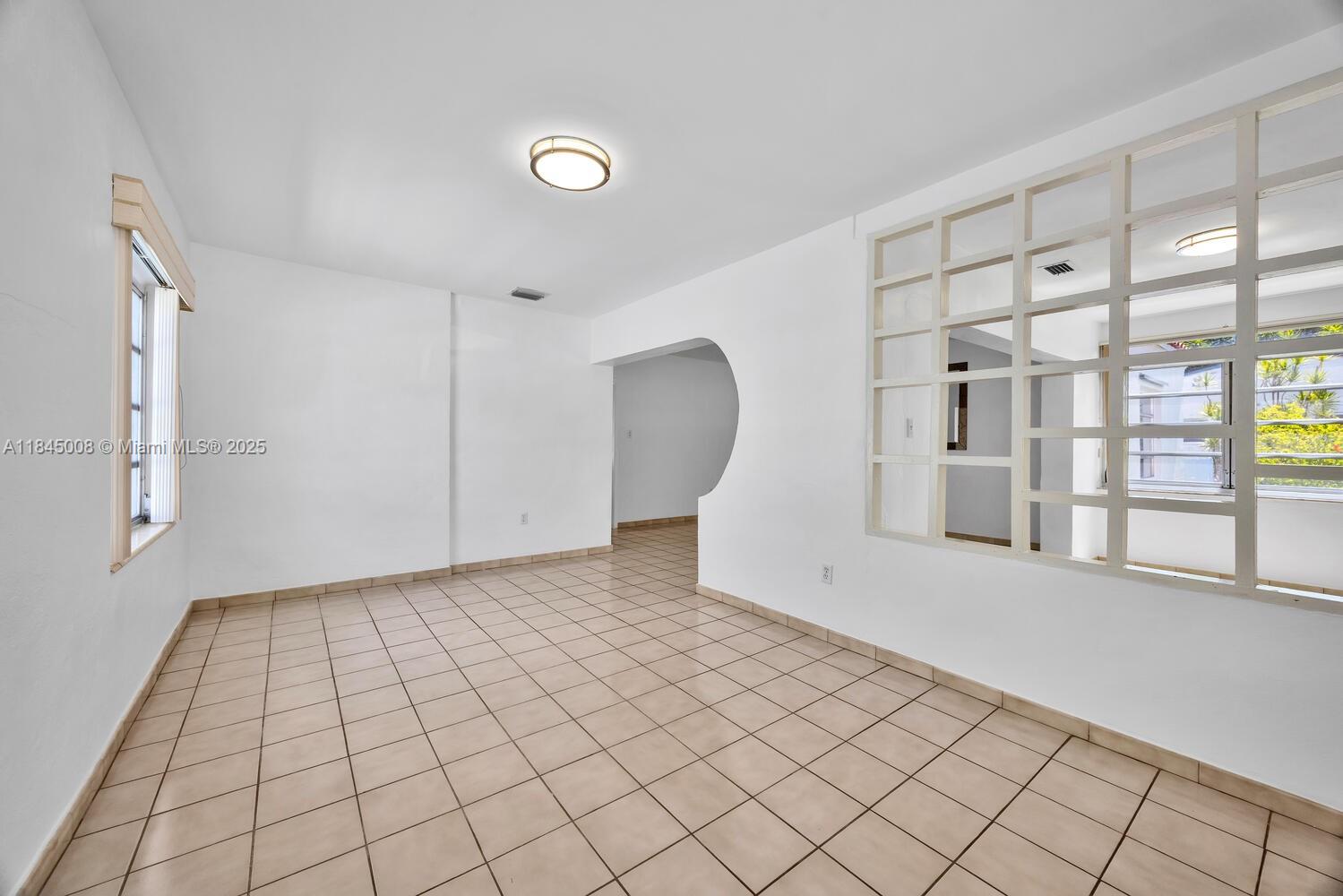 3811 NW Flagler Ter