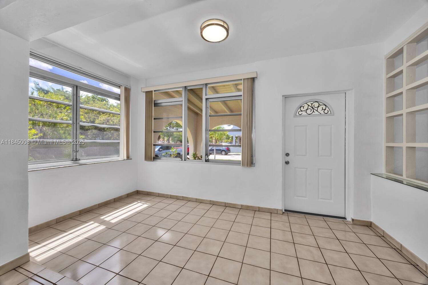 3811 NW Flagler Ter