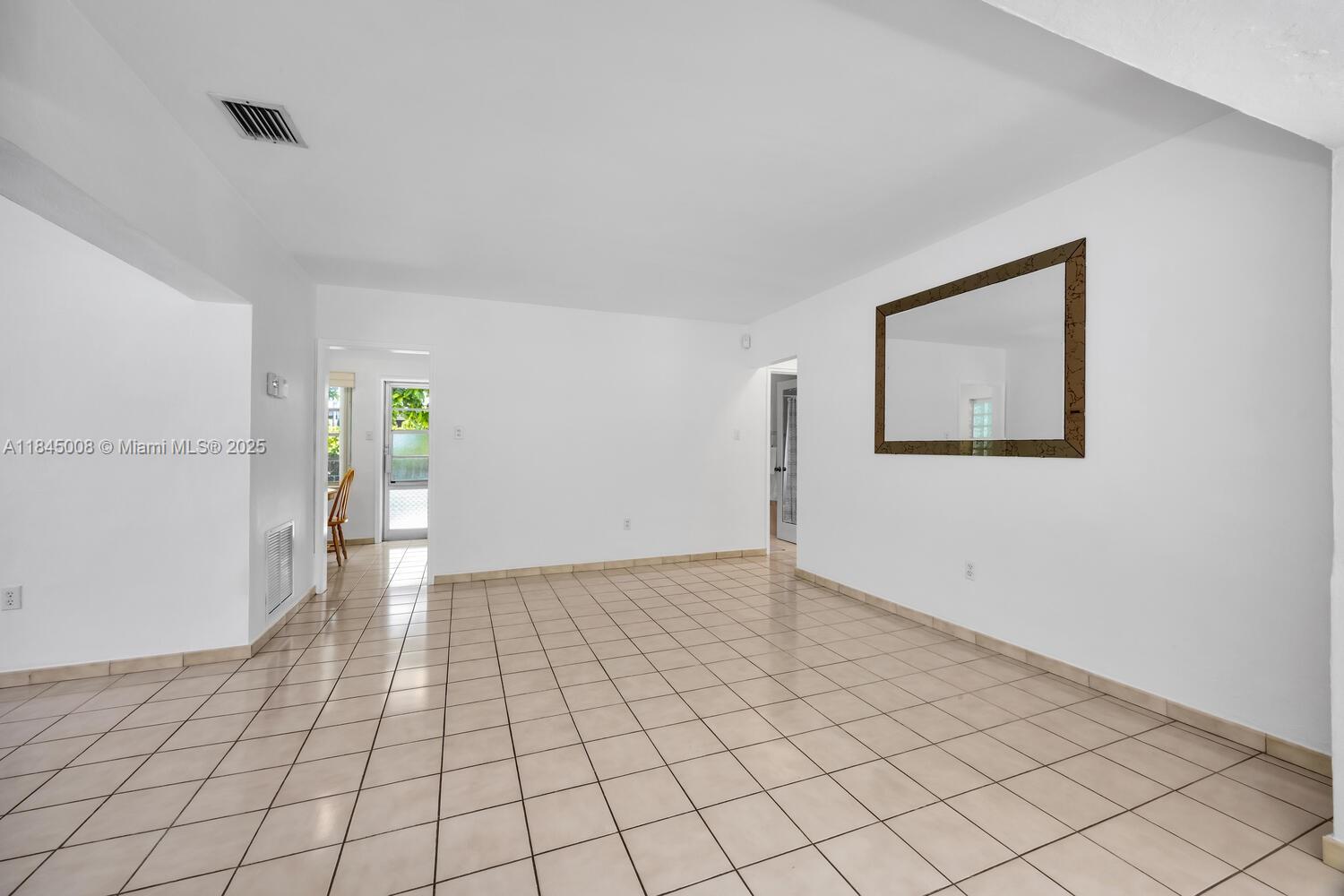3811 NW Flagler Ter