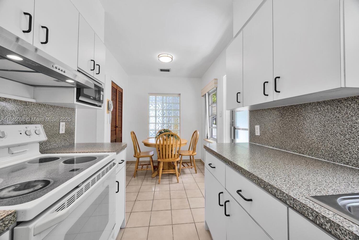 3811 NW Flagler Ter