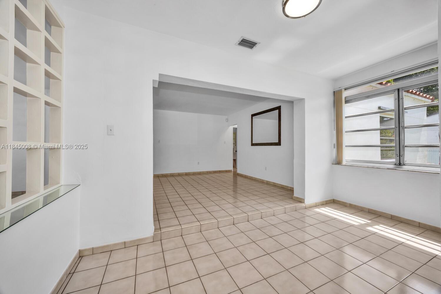 3811 NW Flagler Ter