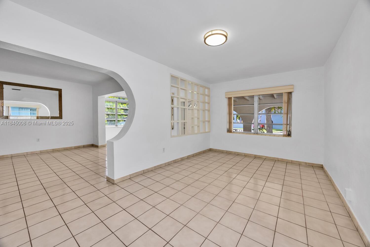 3811 NW Flagler Ter