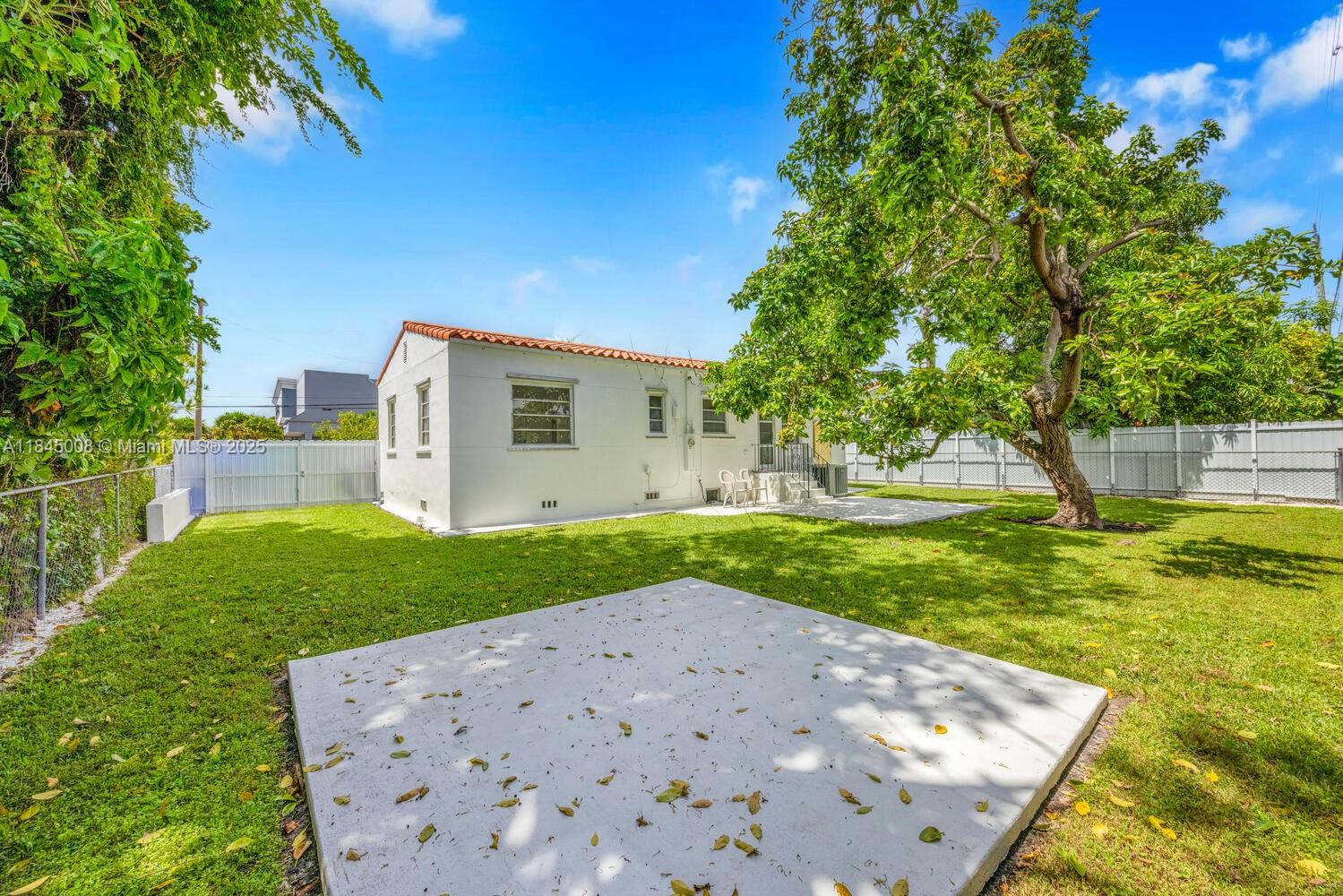 3811 NW Flagler Ter