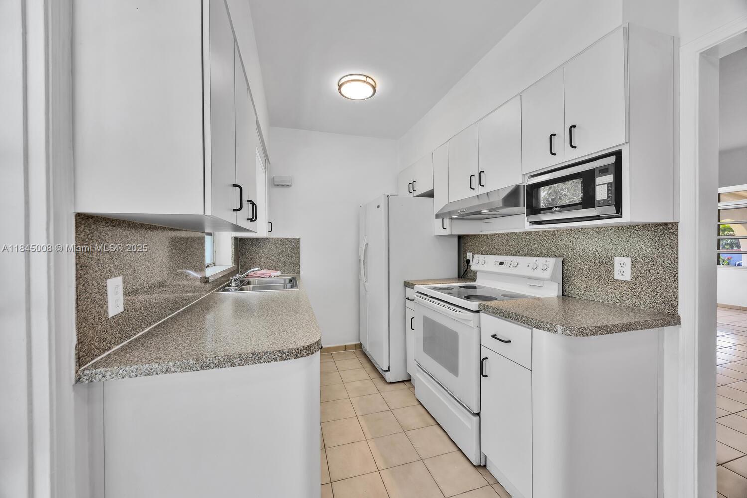 3811 NW Flagler Ter