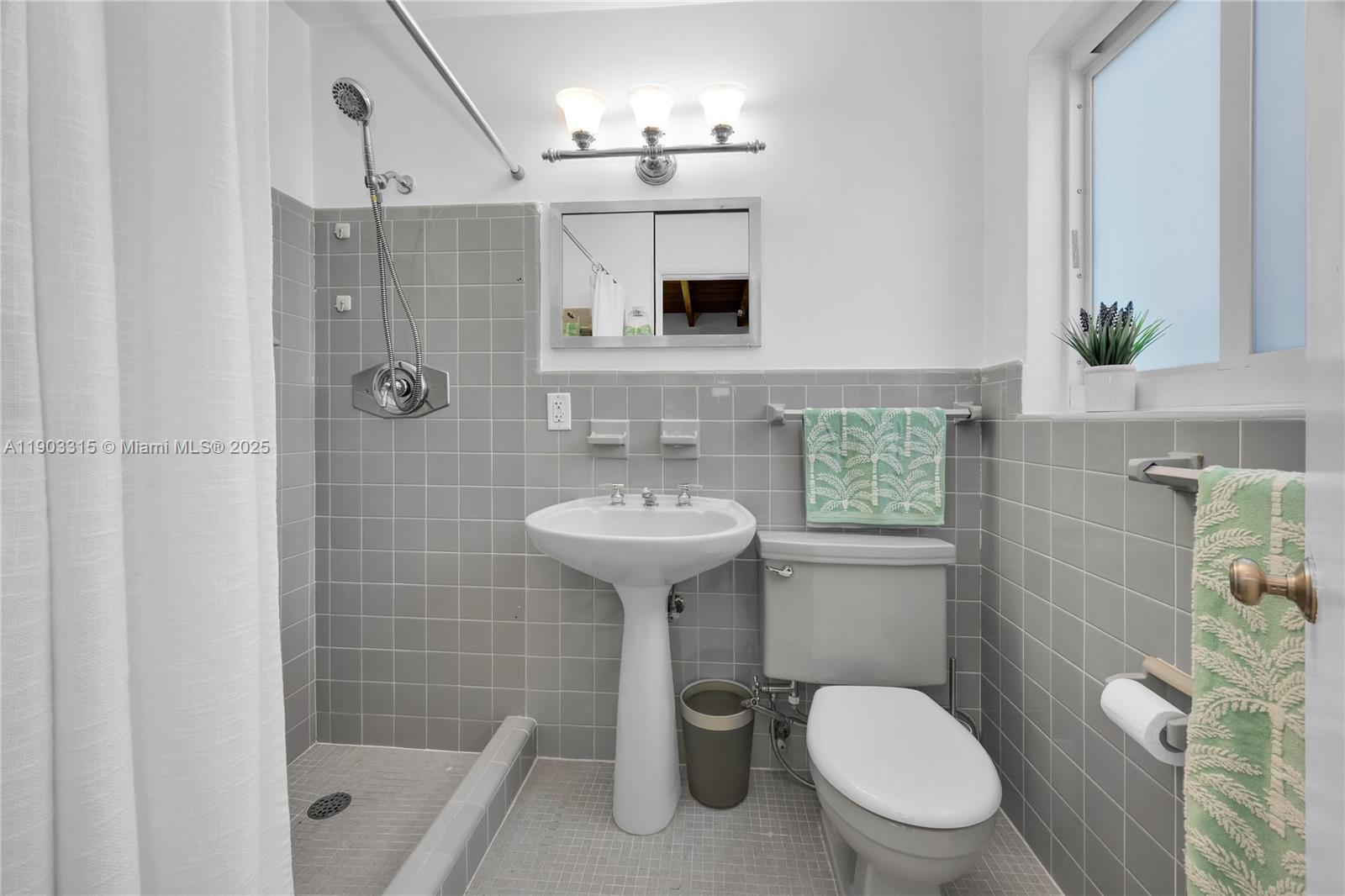 5931 SW 50th St, Miami