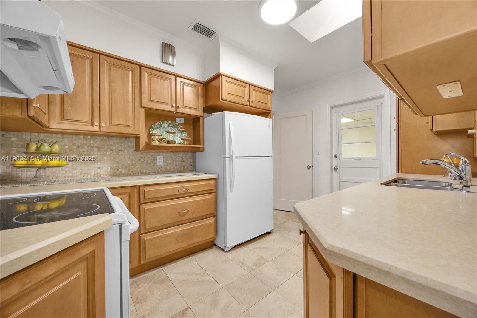 5931 SW 50th St, Miami