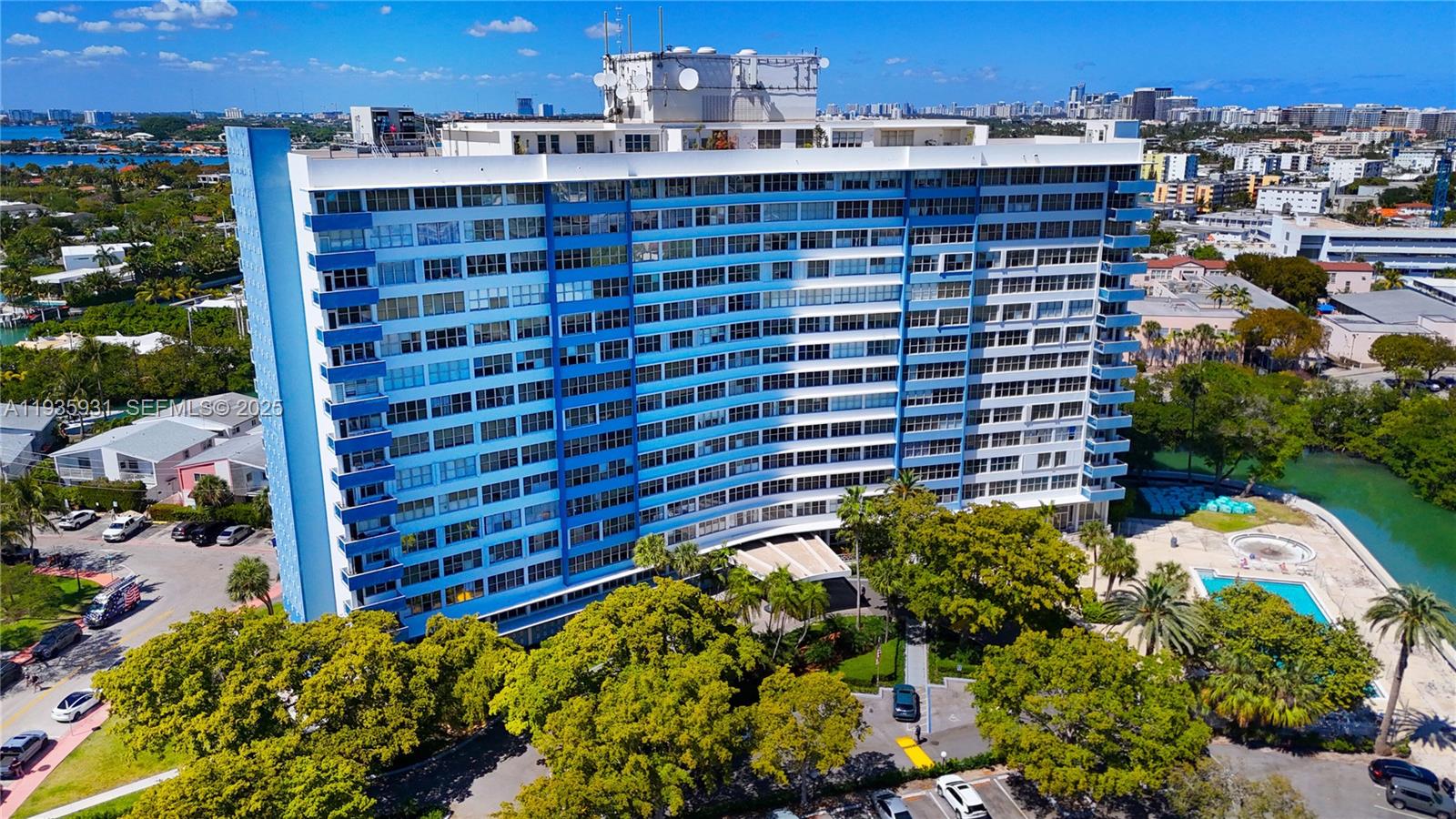 7441 Wayne Ave # 15E