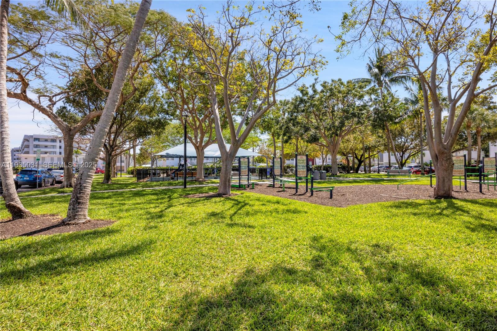 7441 Wayne Ave # 15E