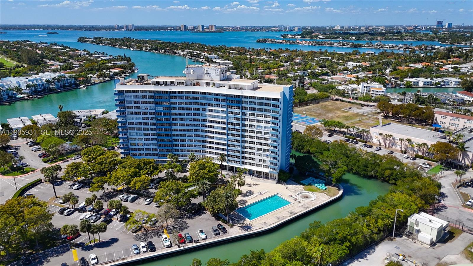 7441 Wayne Ave # 15E