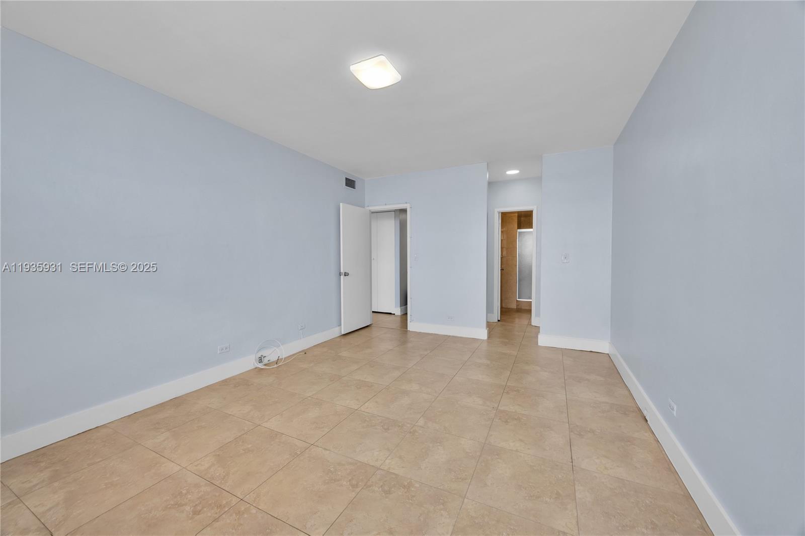 7441 Wayne Ave # 15E