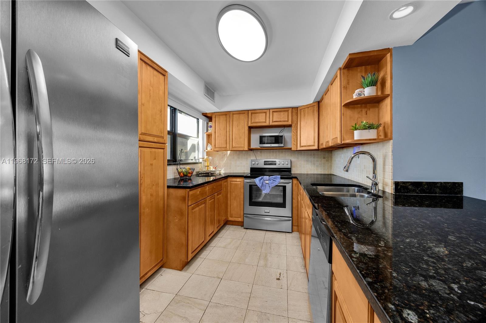 7300 Wayne Ave # 405