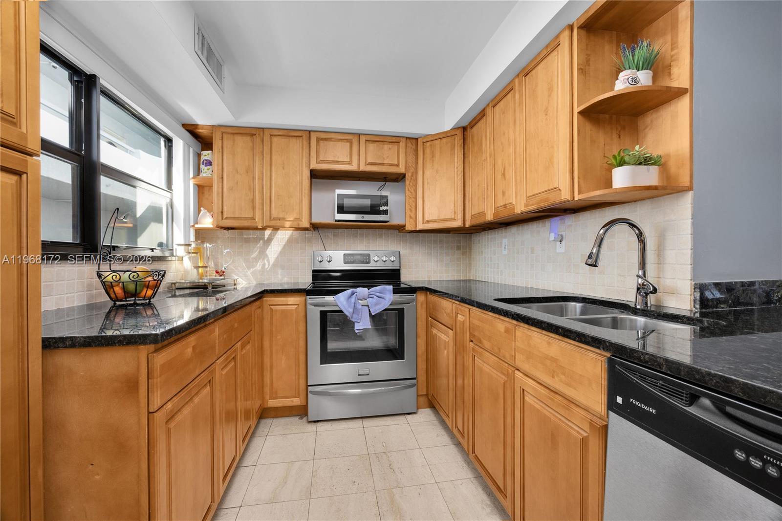 7300 Wayne Ave # 405