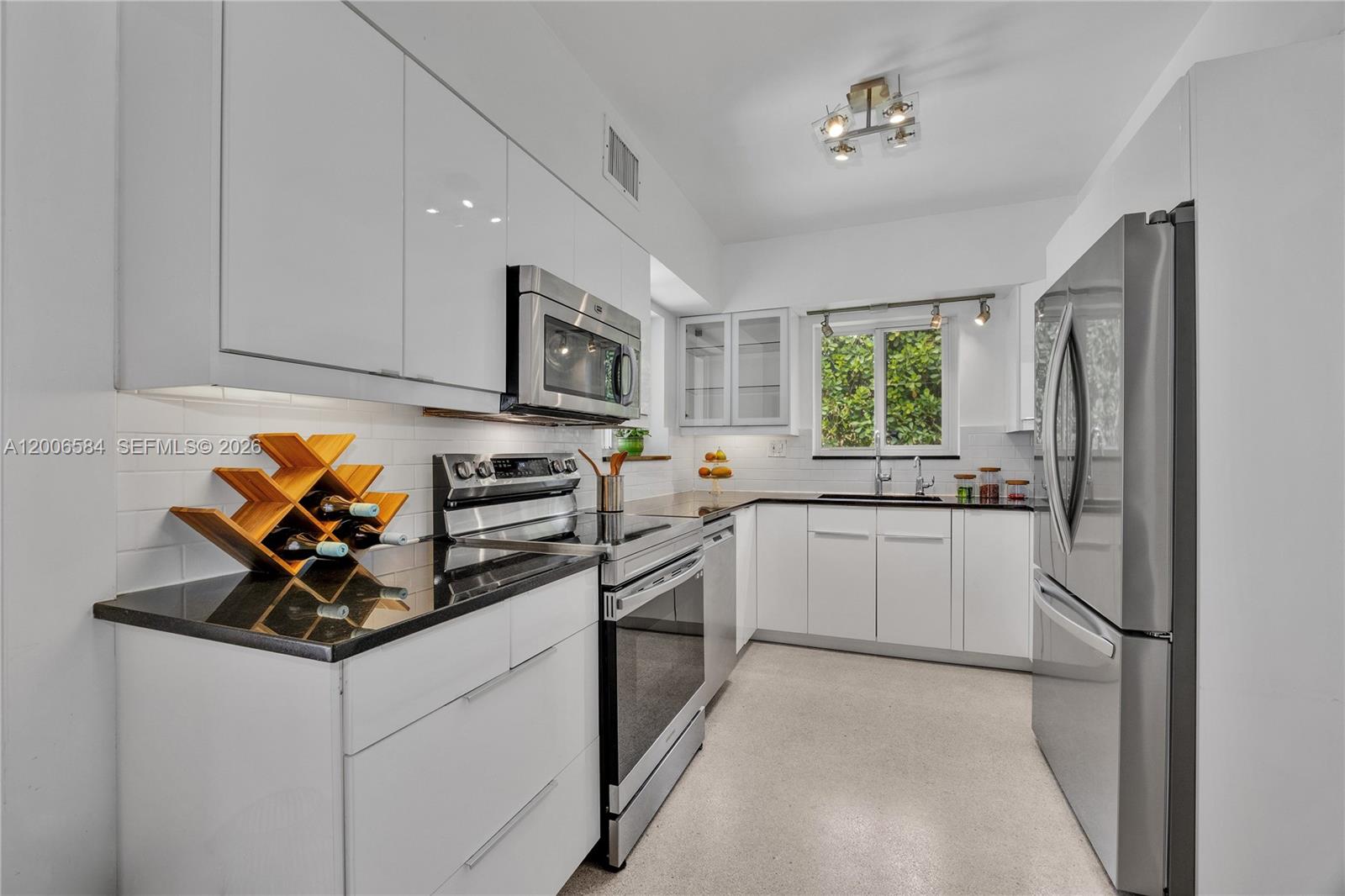 5750 SW 52nd Ter