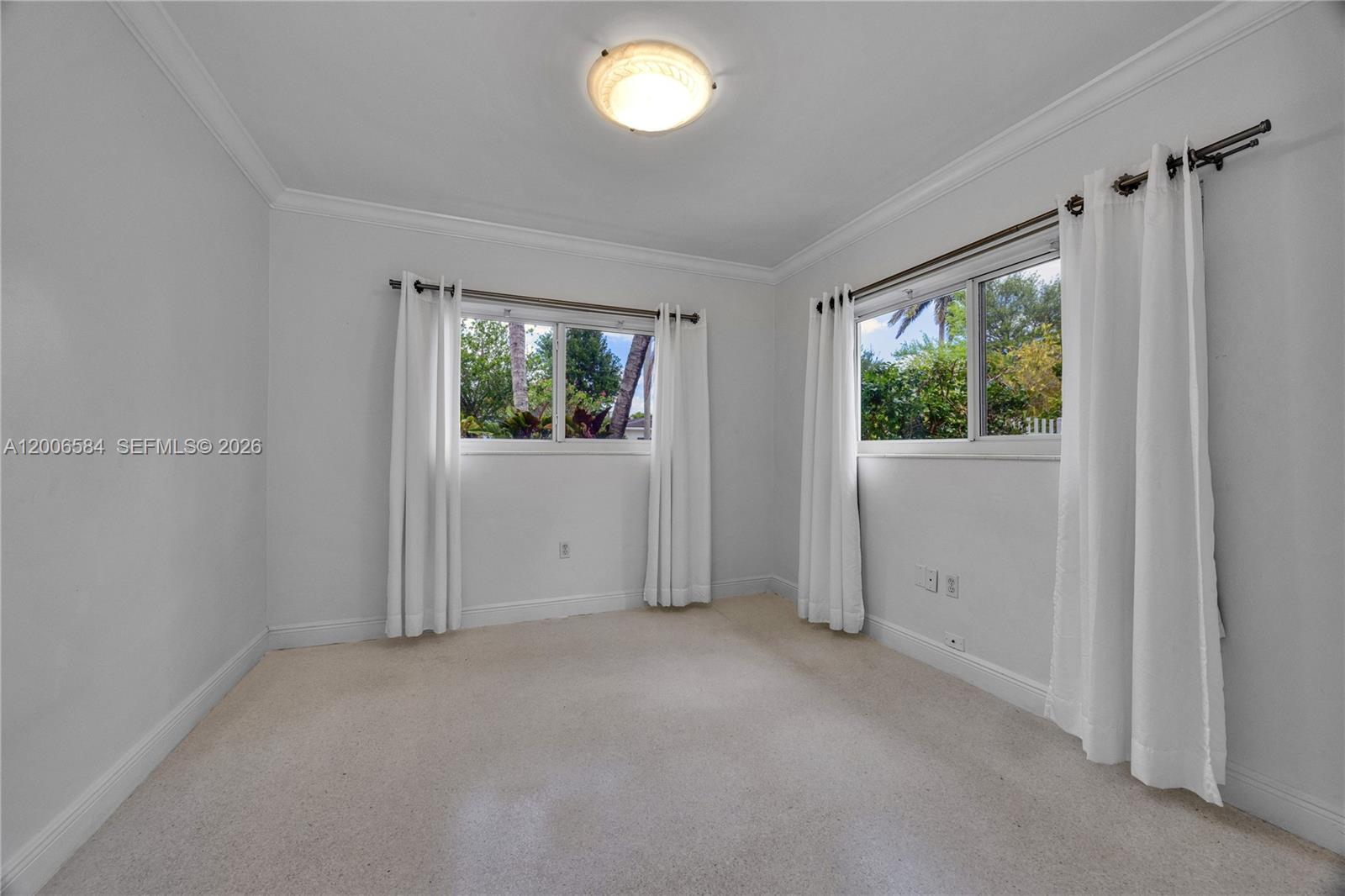 5750 SW 52nd Ter