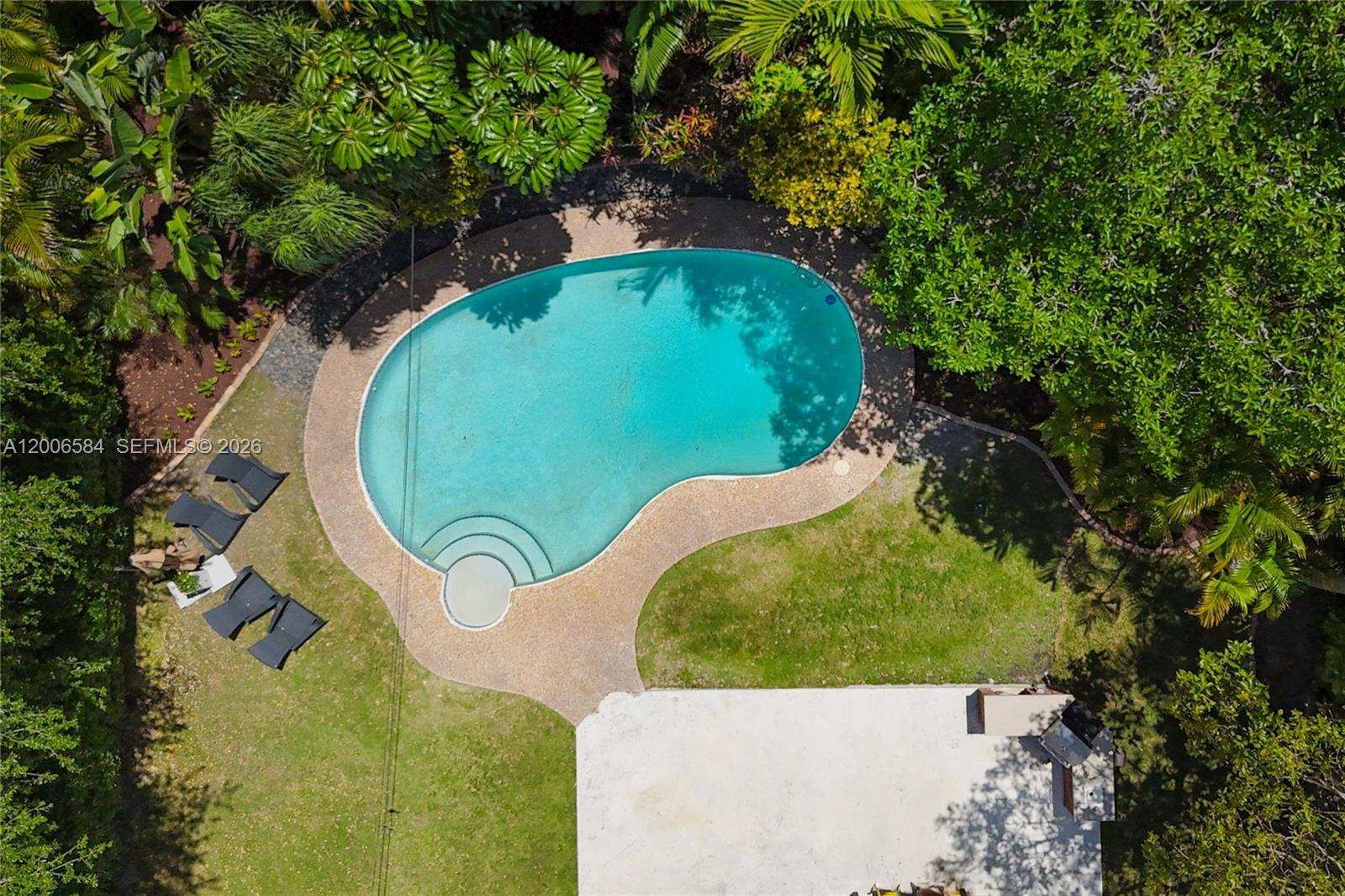 5750 SW 52nd Ter