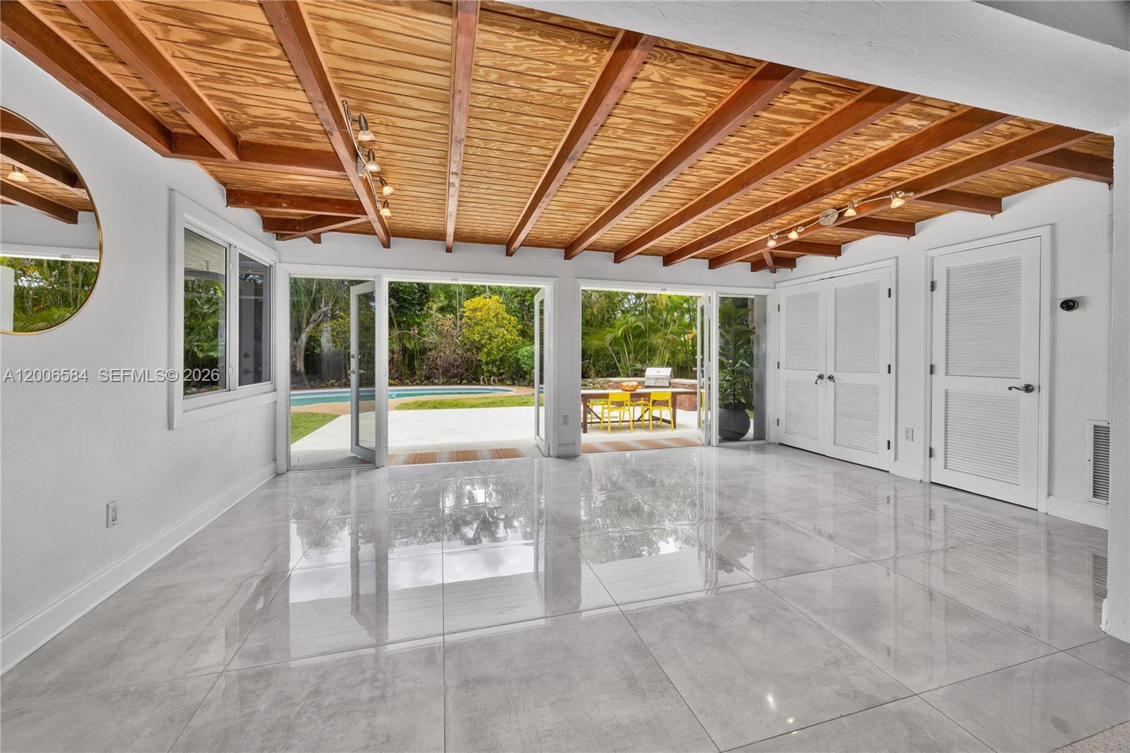 5750 SW 52nd Ter