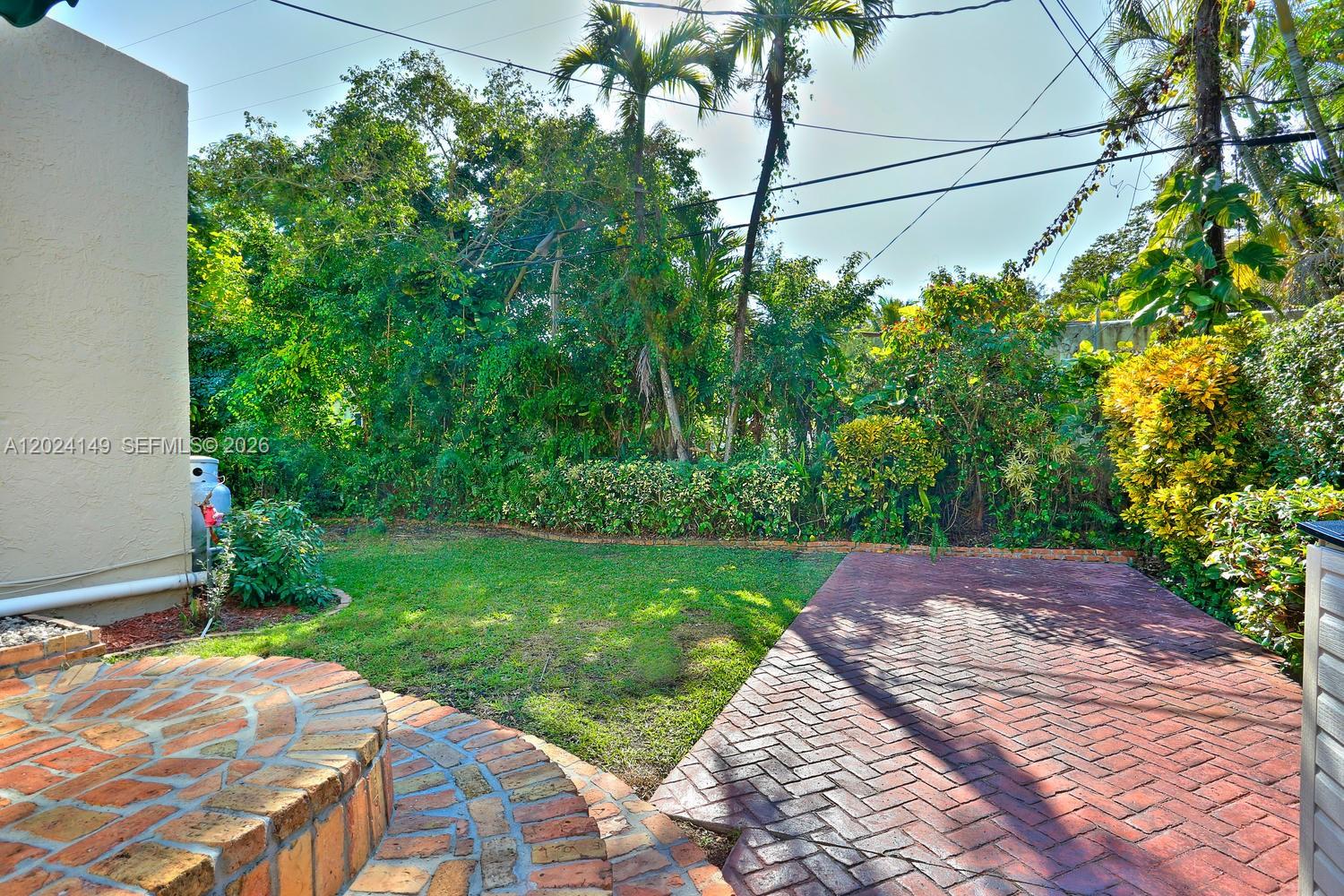 712 Navarre Ave