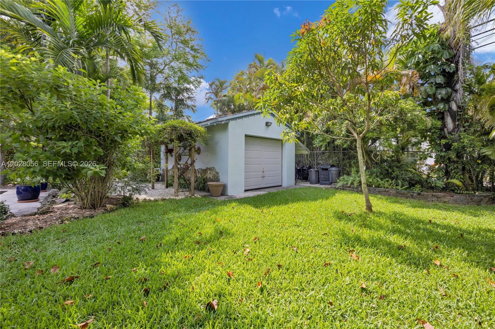 5825 SW 46th Ter
