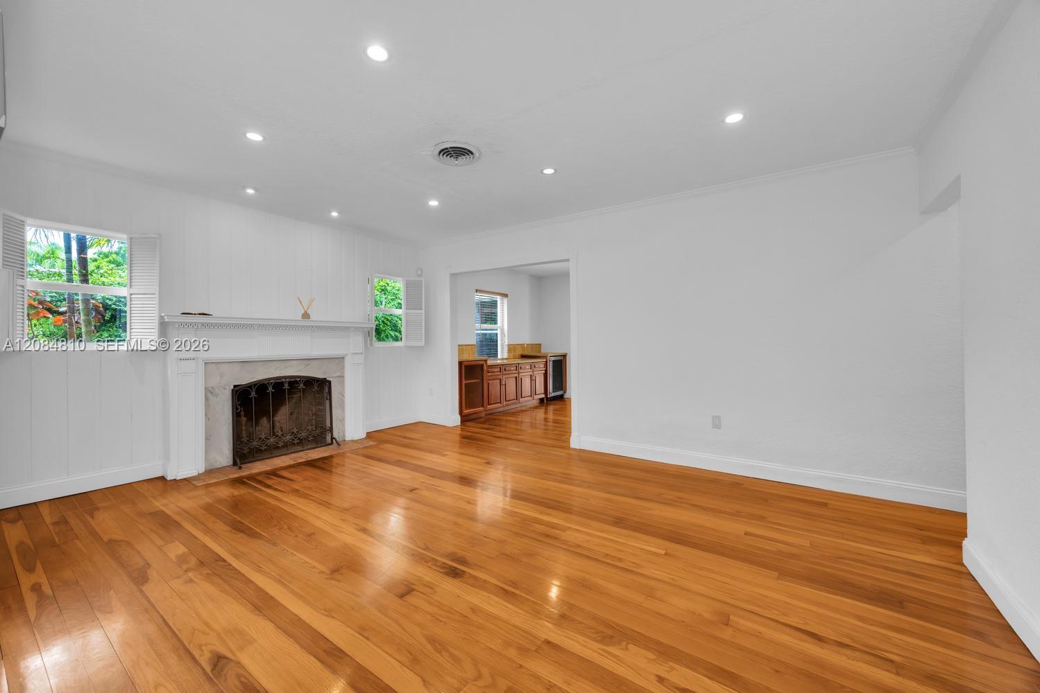 537 Zamora Ave