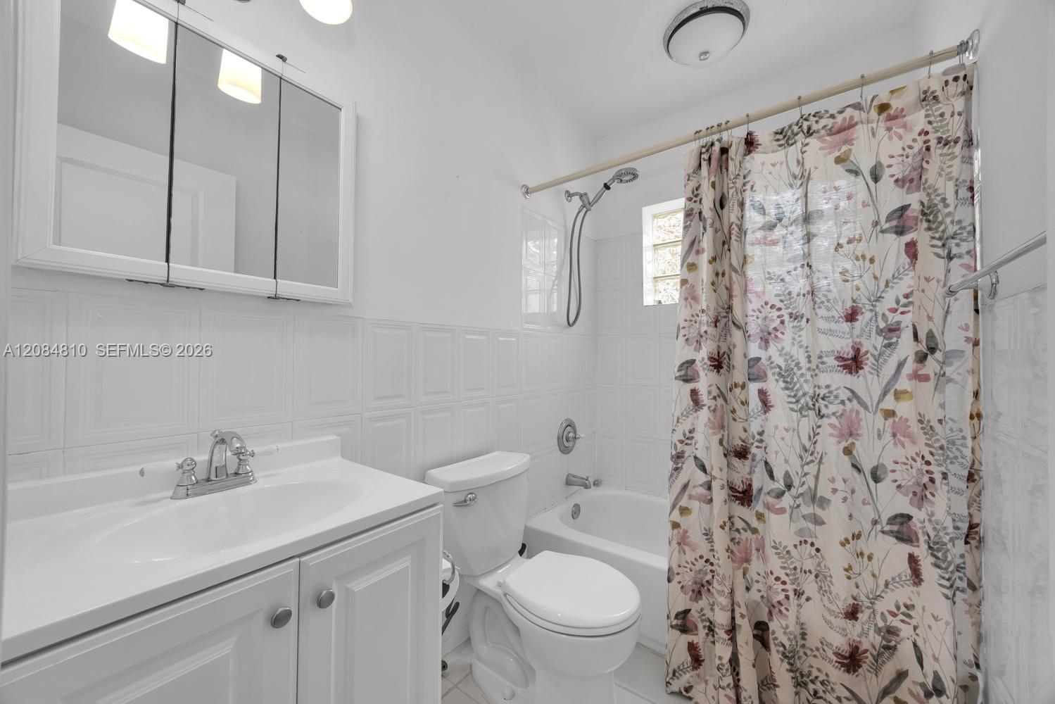 537 Zamora Ave