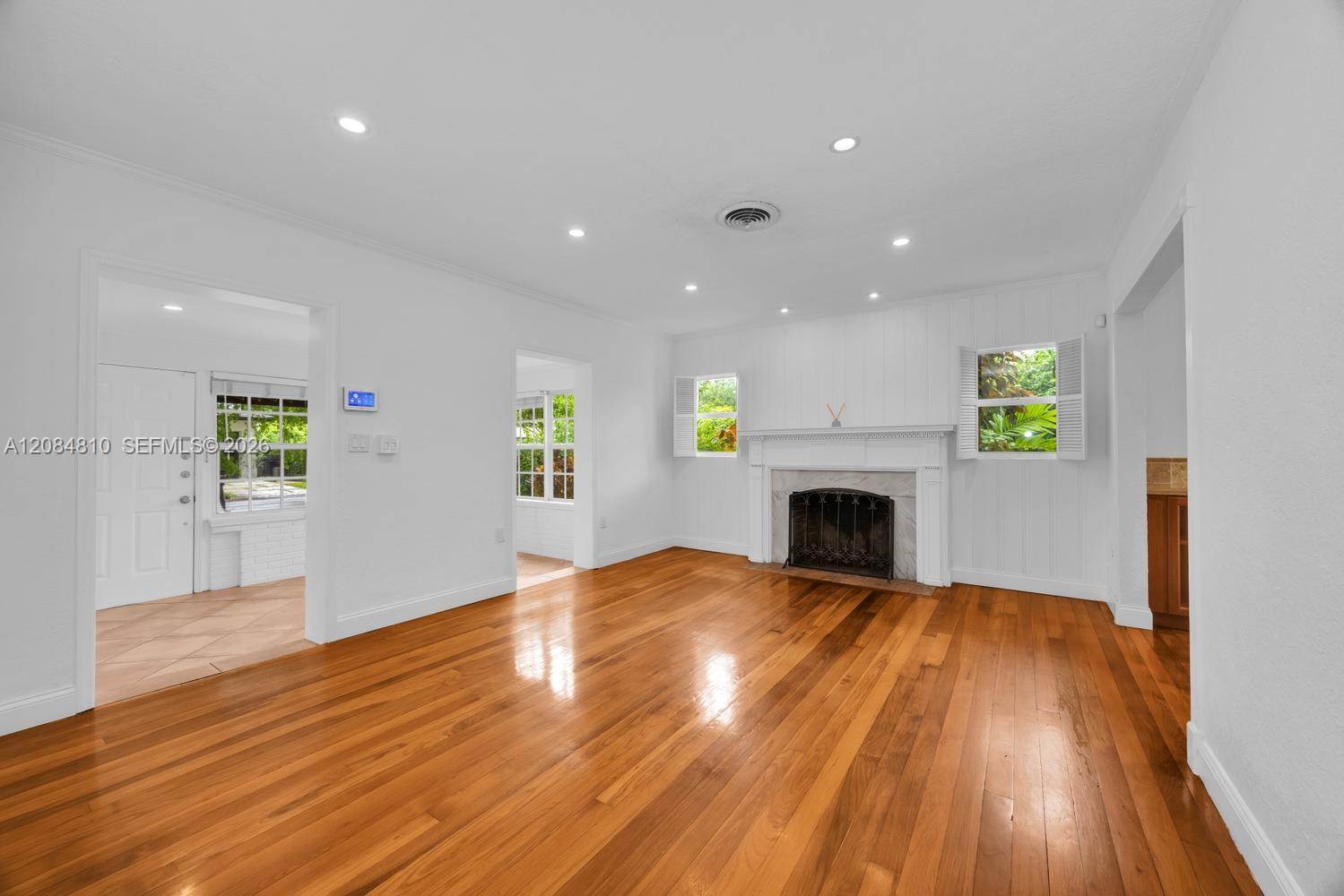 537 Zamora Ave