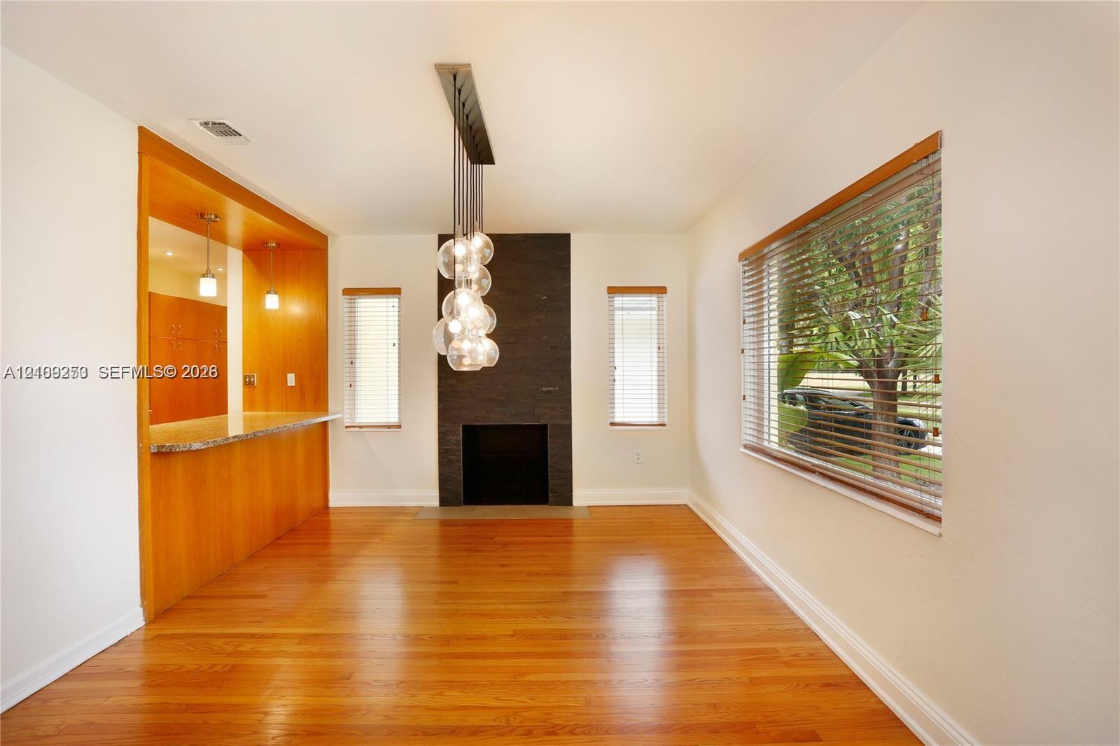 640 Zamora Ave