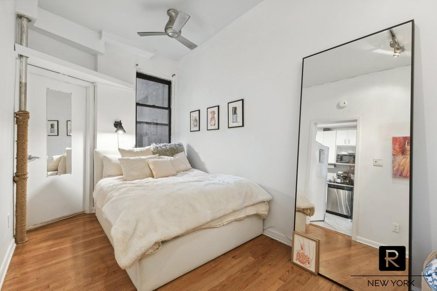64 Macdougal Street 12