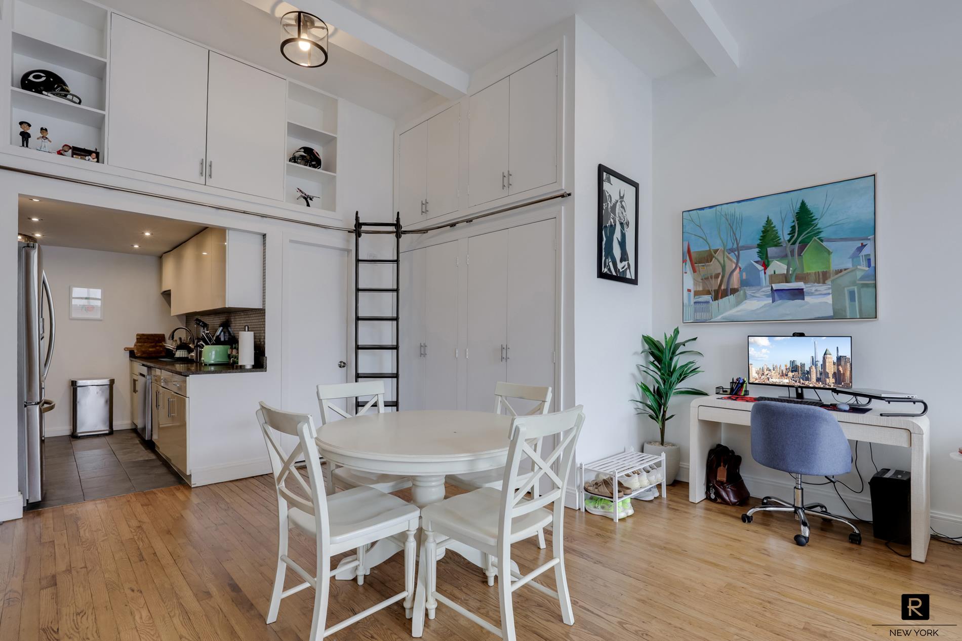 250 Mercer Street B1108