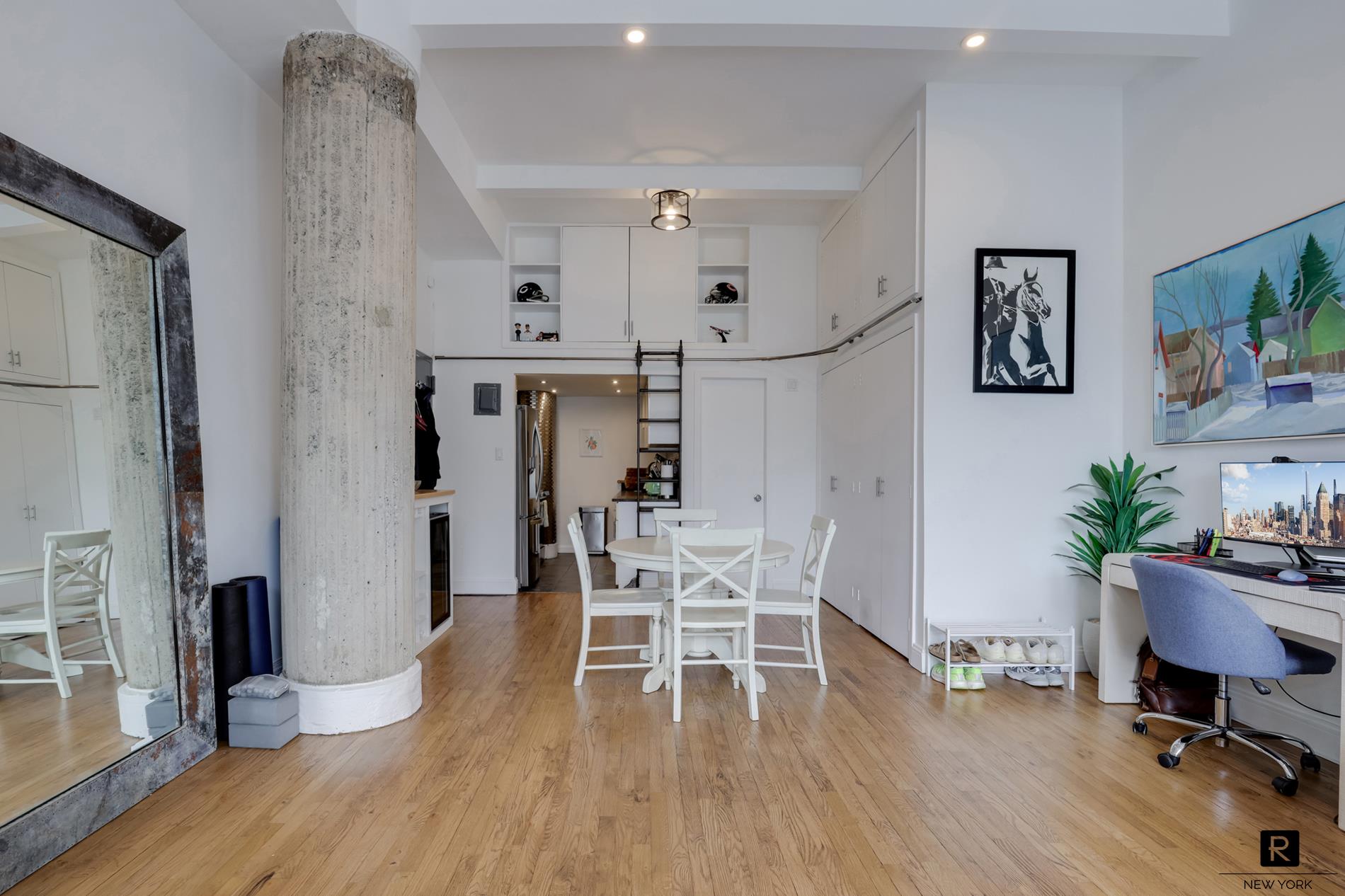 250 Mercer Street B1108