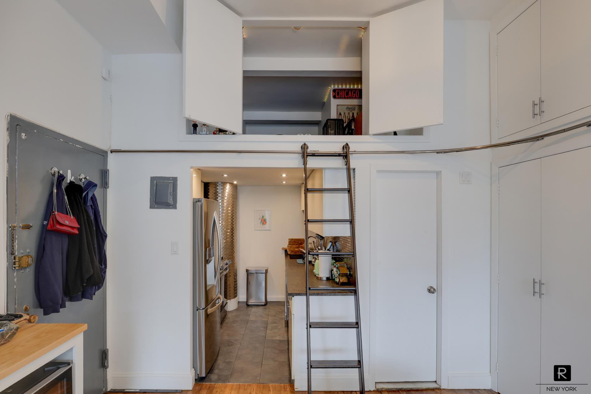 250 Mercer Street B1108