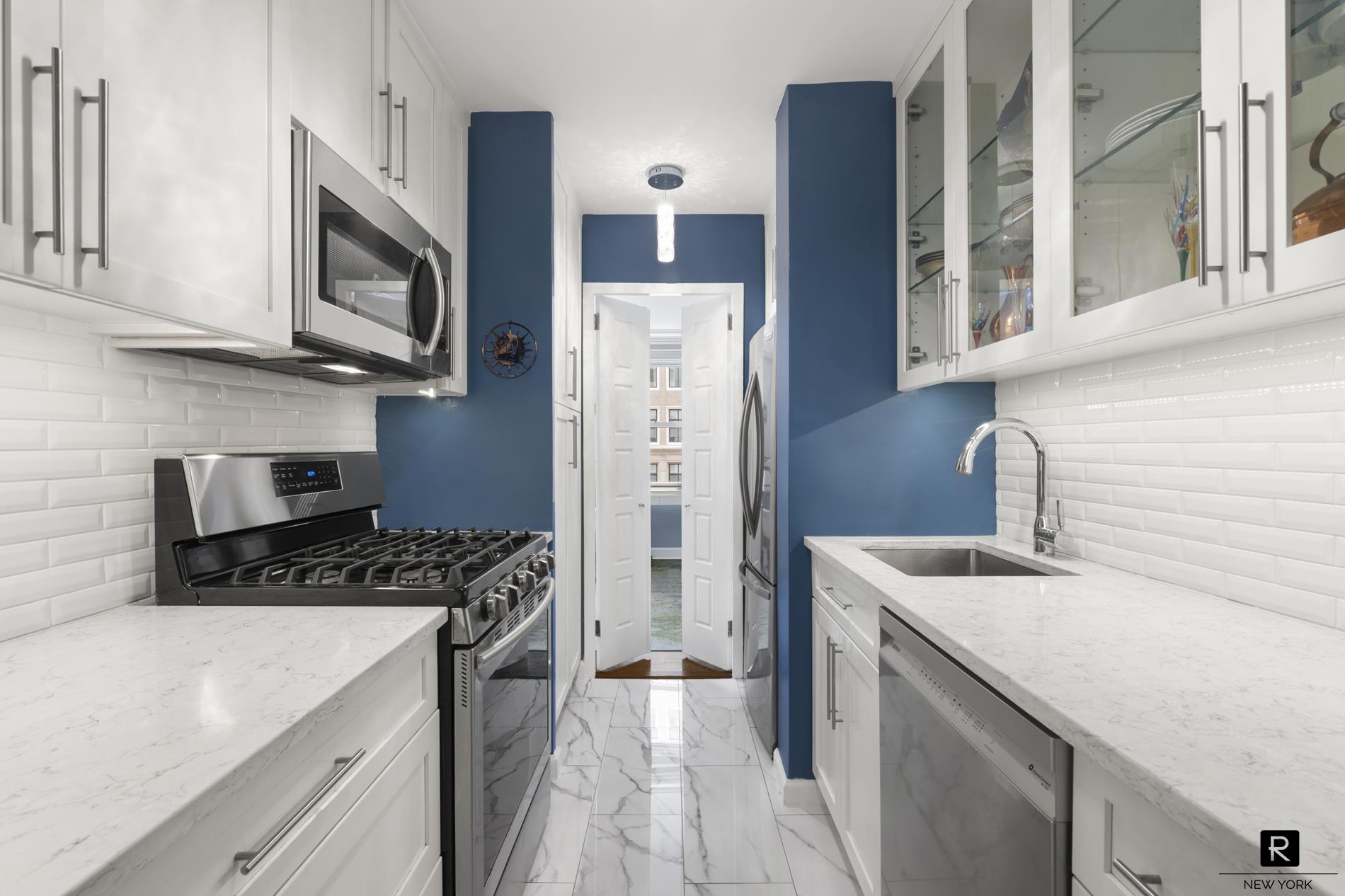 196 E 75th Street 5D