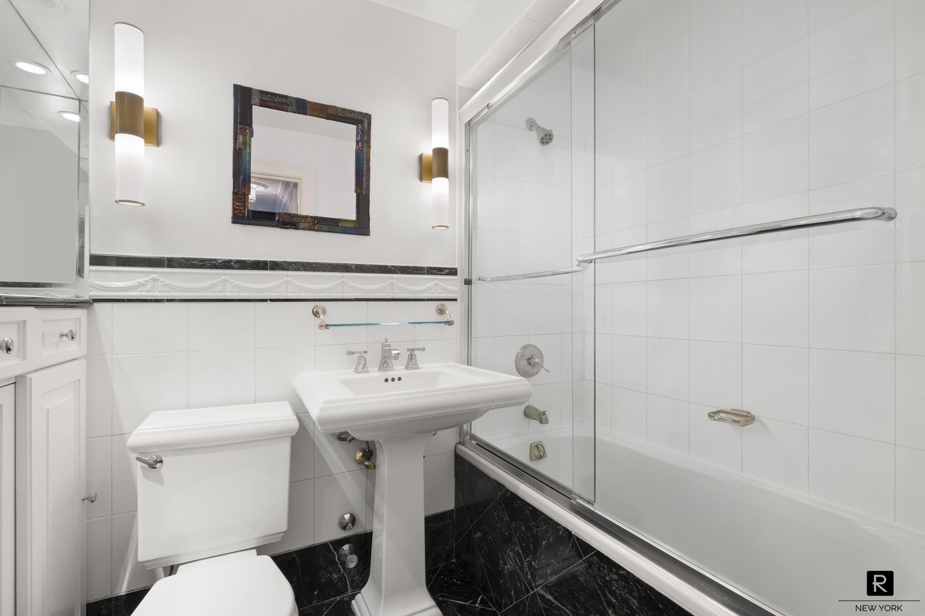 196 E 75th Street 5D
