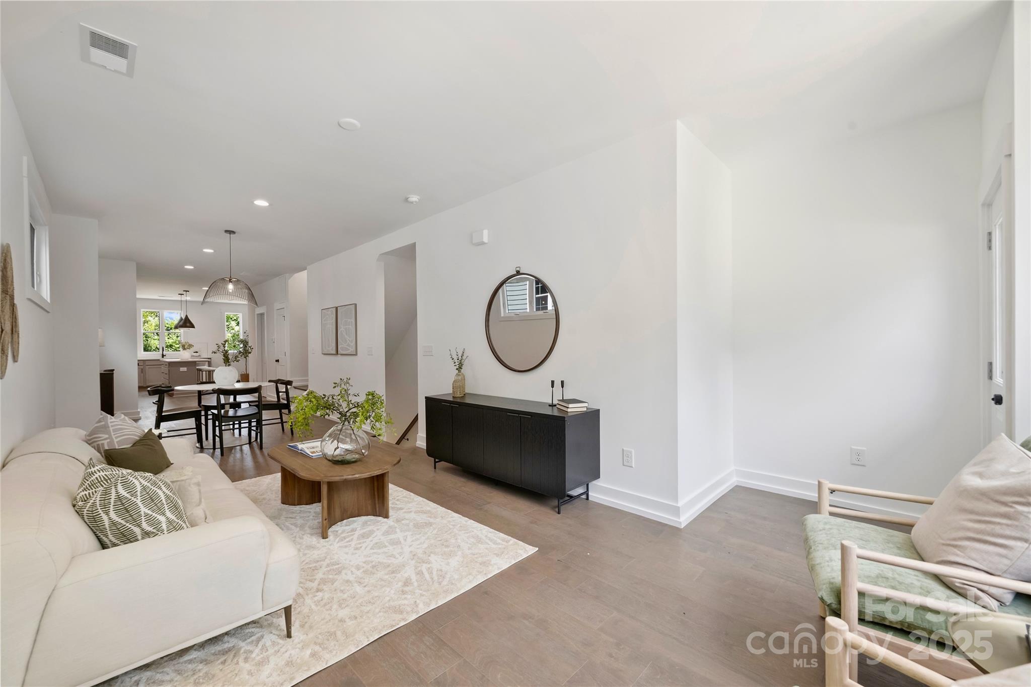 209 Coxe Avenue Unit: A