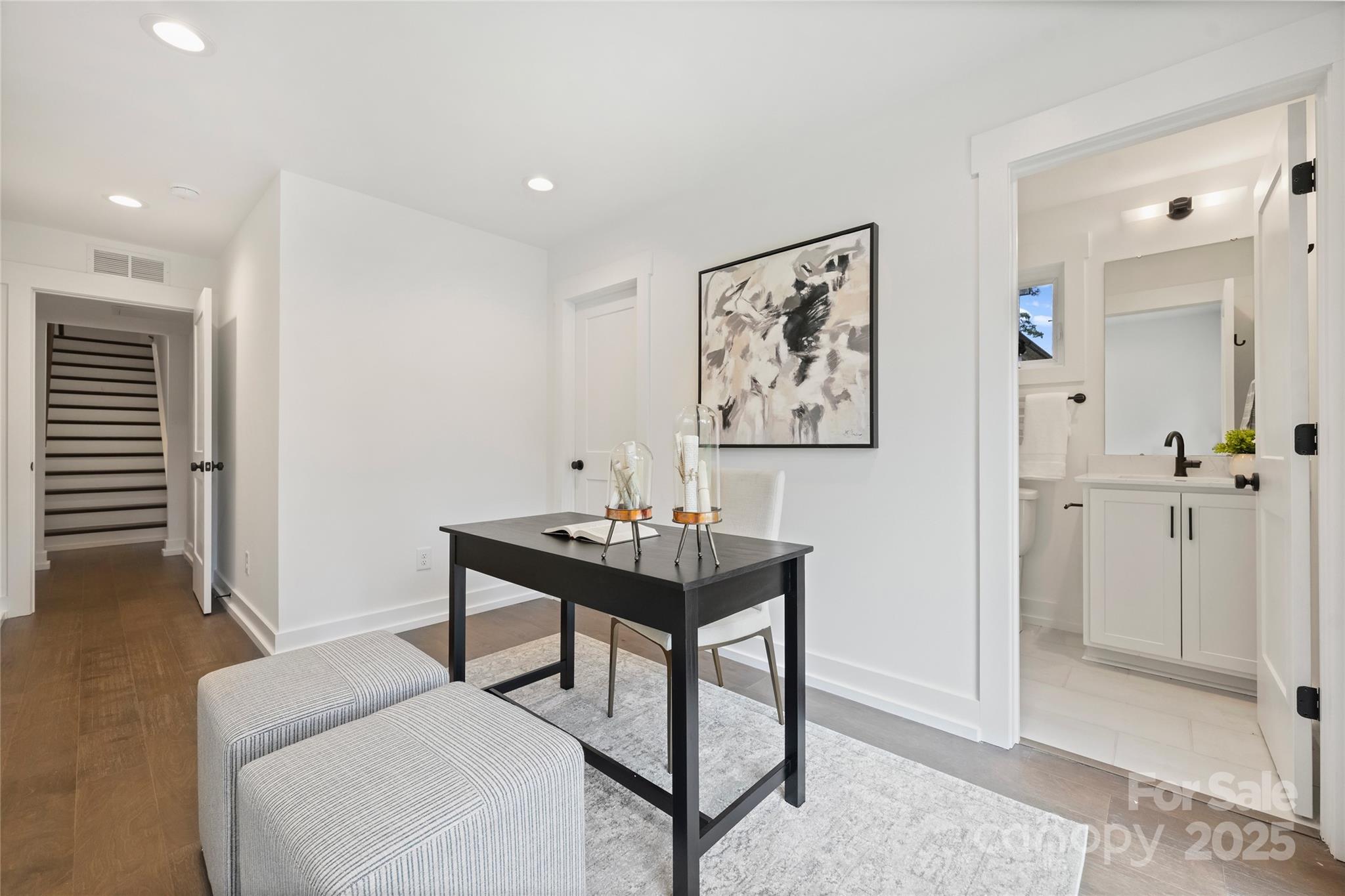 209 Coxe Avenue Unit: A