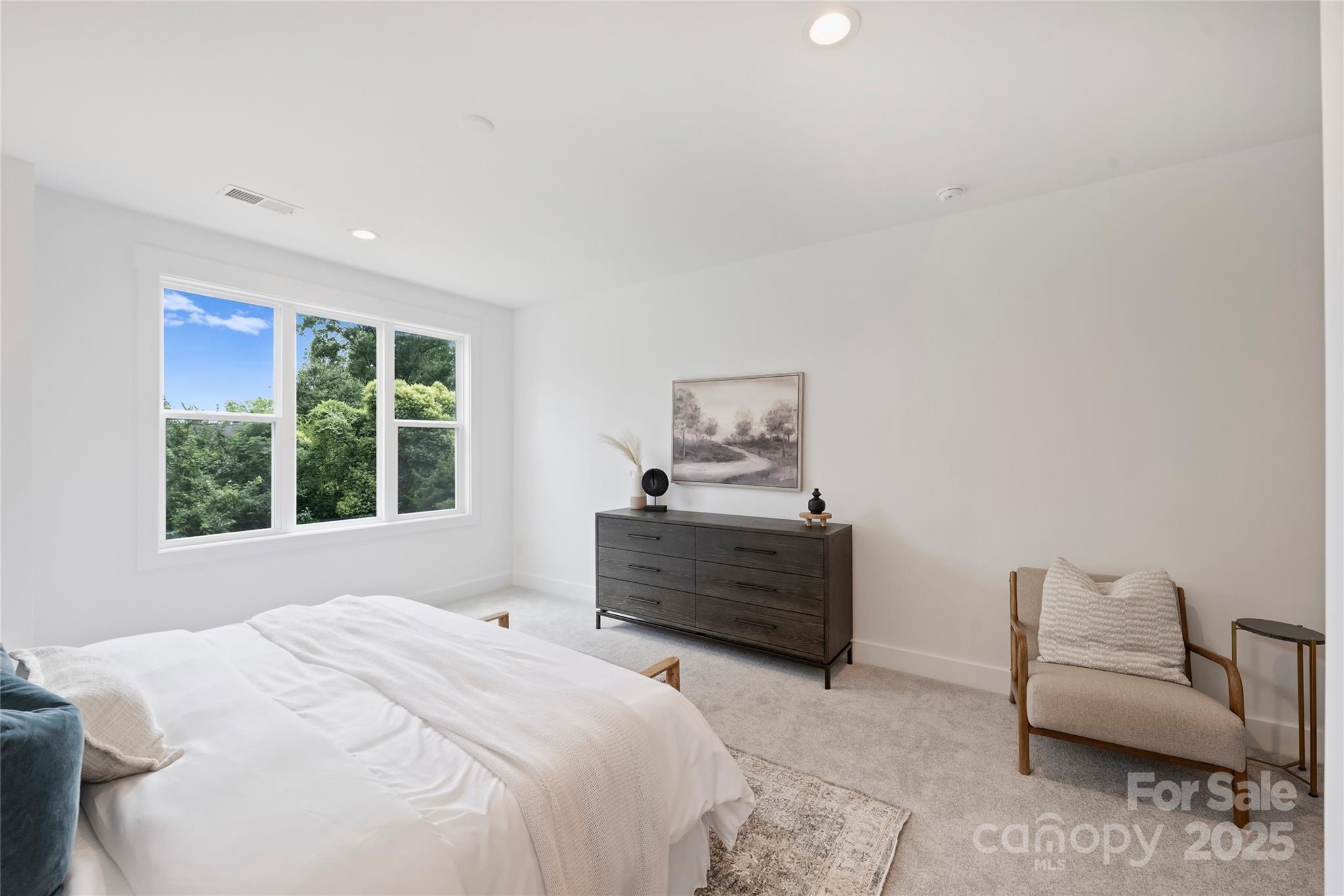 209 Coxe Avenue Unit: A
