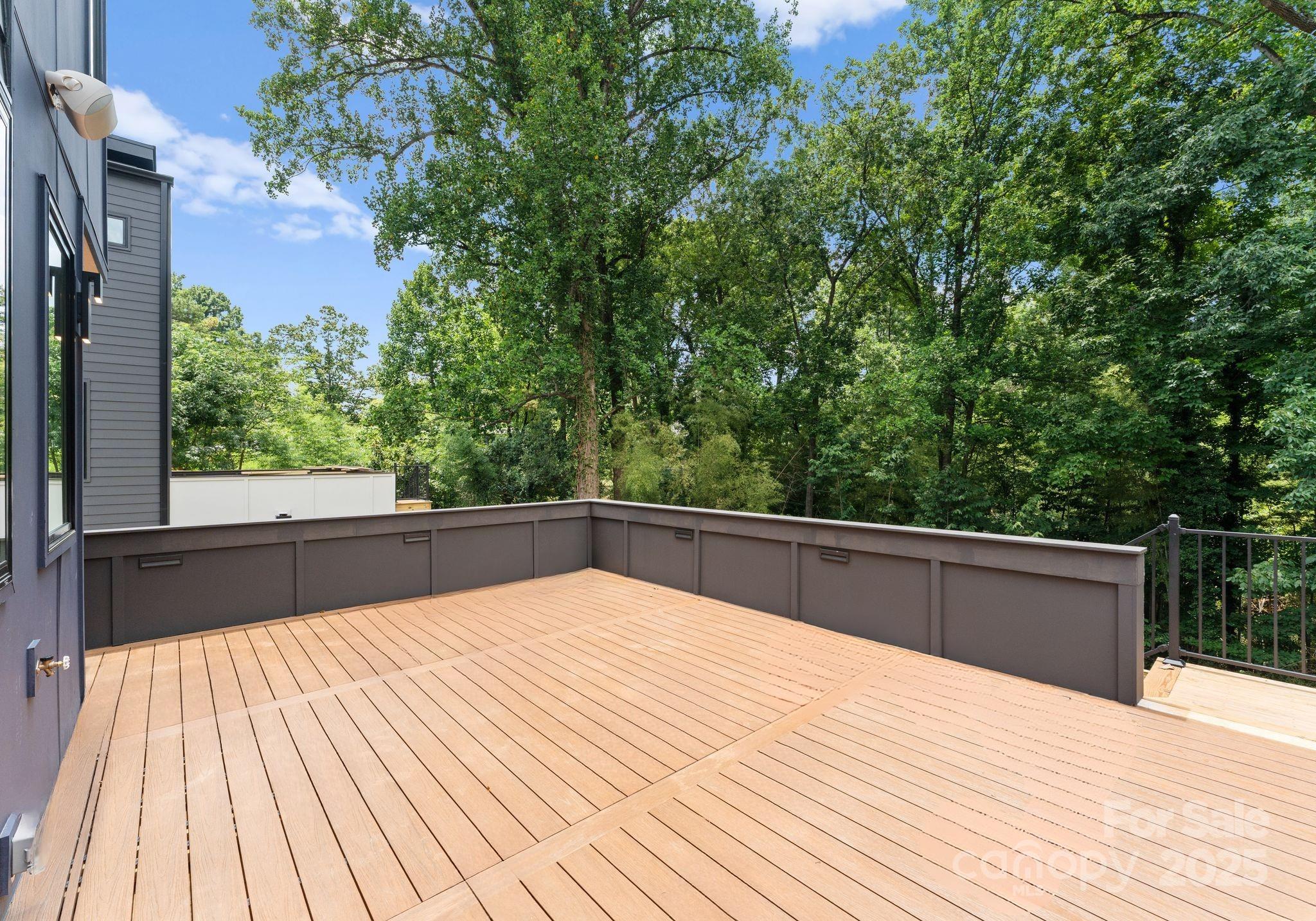 1727 Seifert Circle