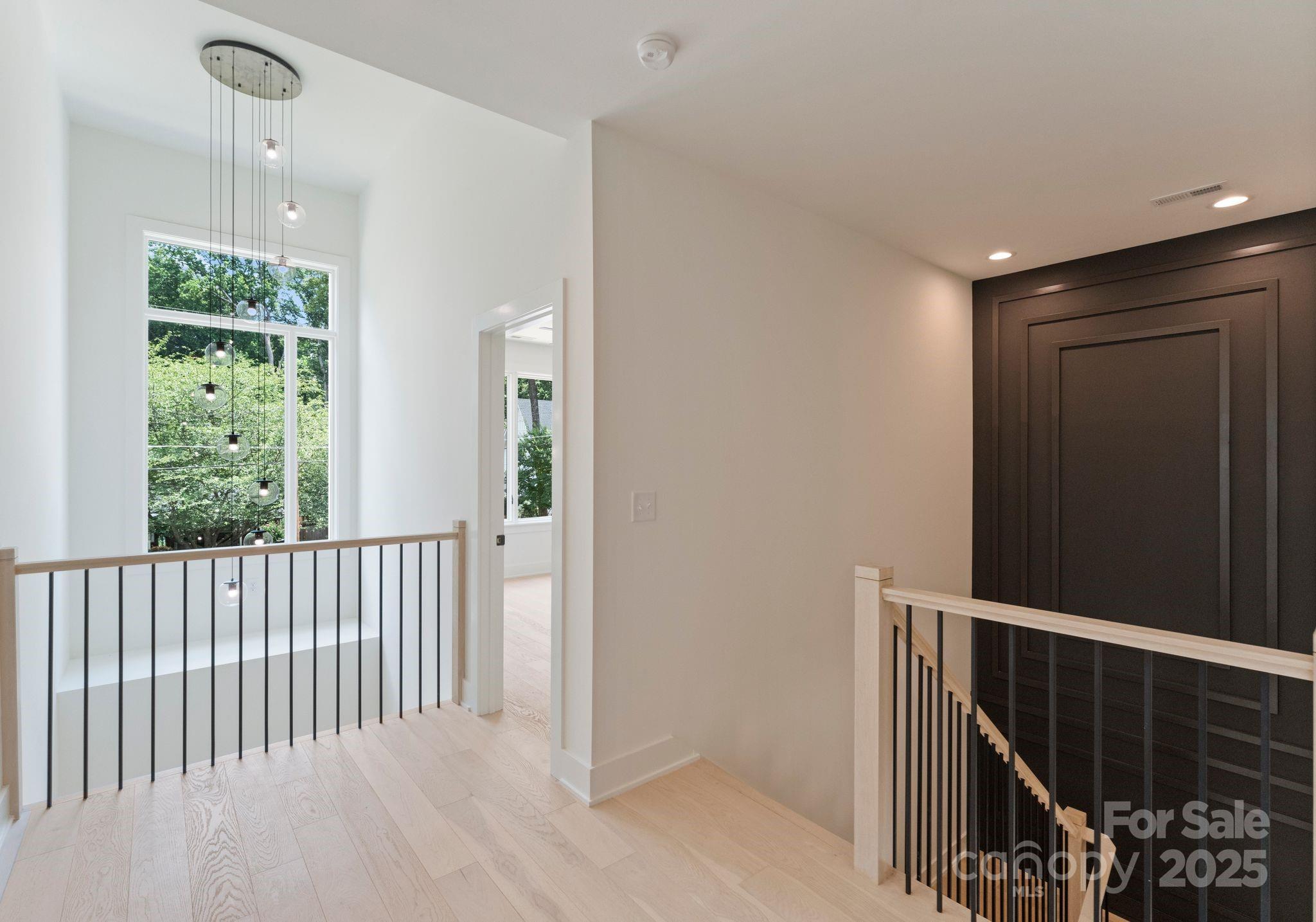1727 Seifert Circle