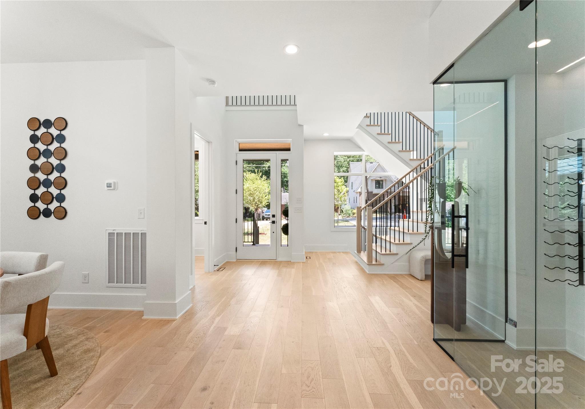 1725 Seifert Circle