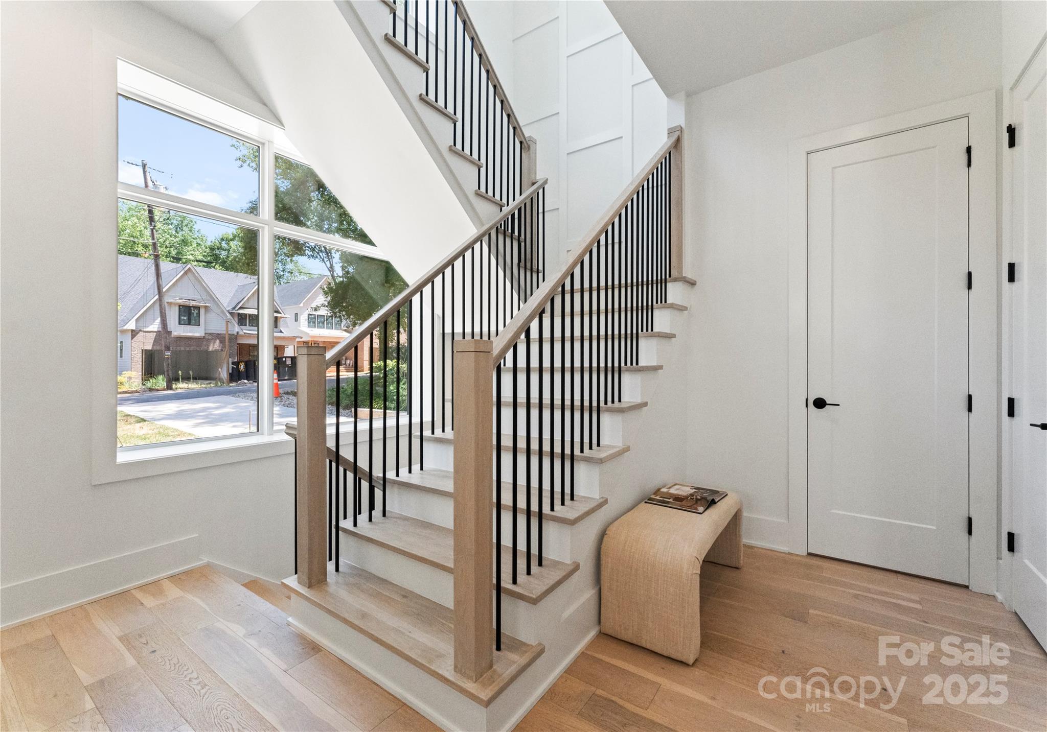 1725 Seifert Circle