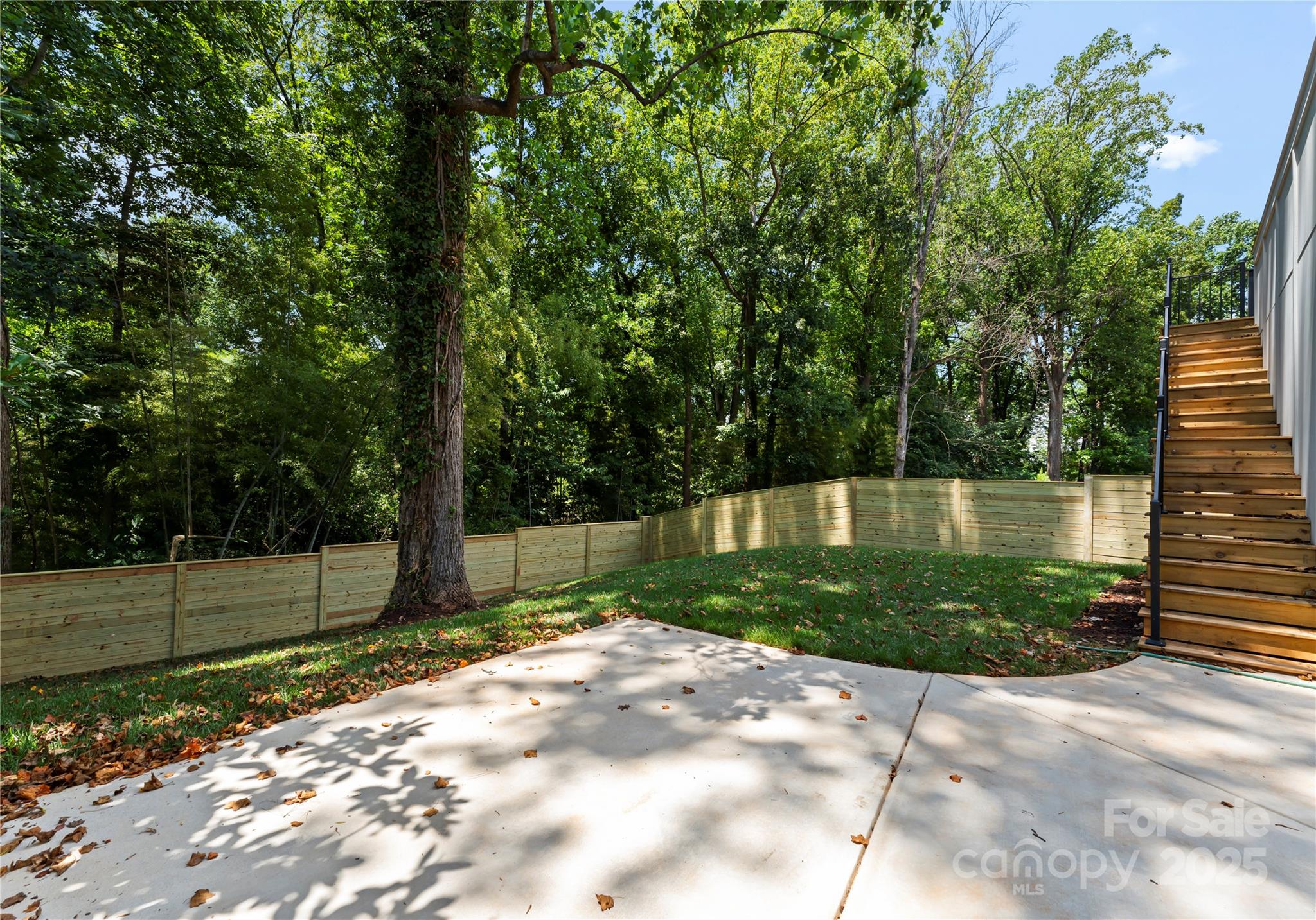1725 Seifert Circle