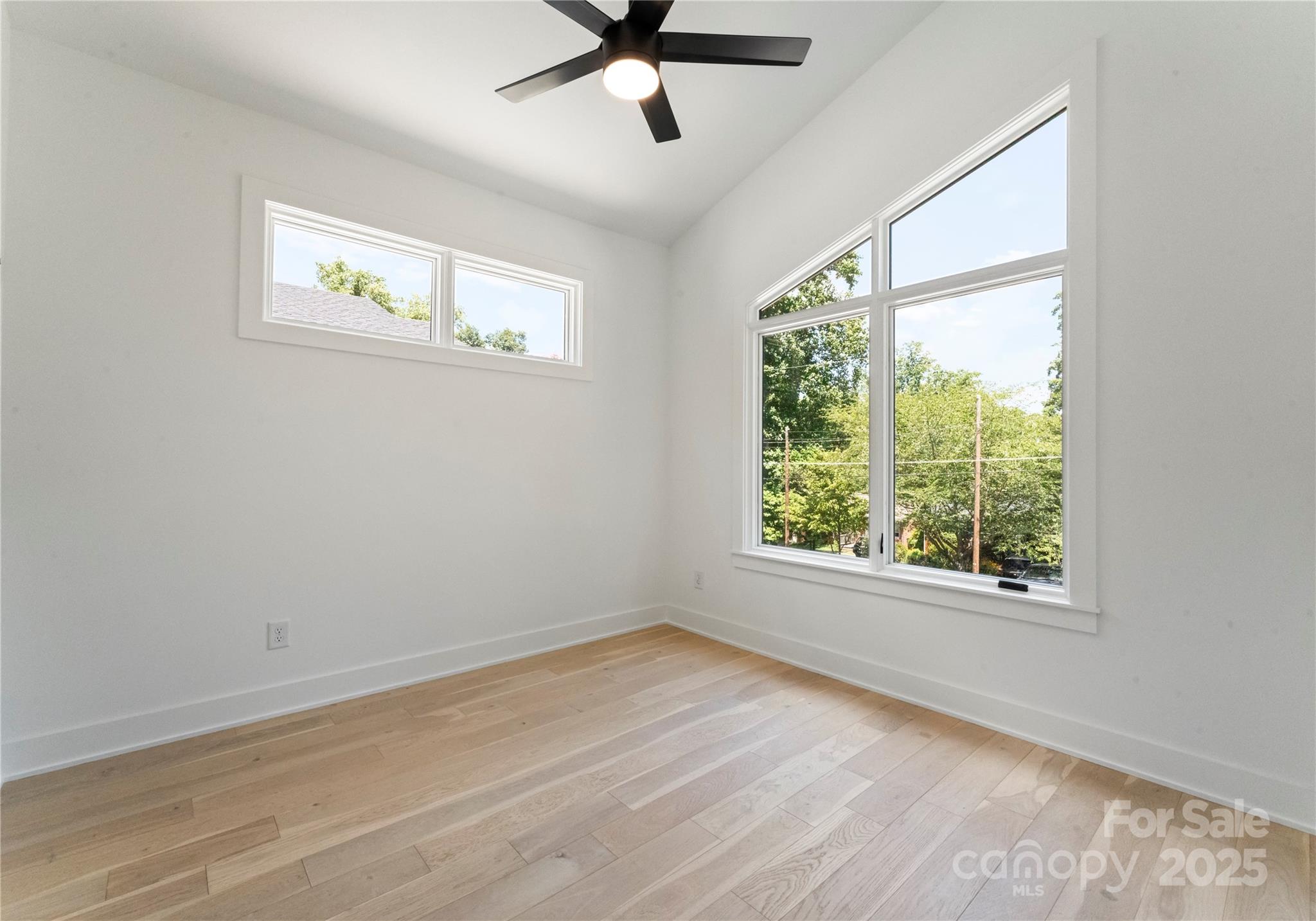1725 Seifert Circle