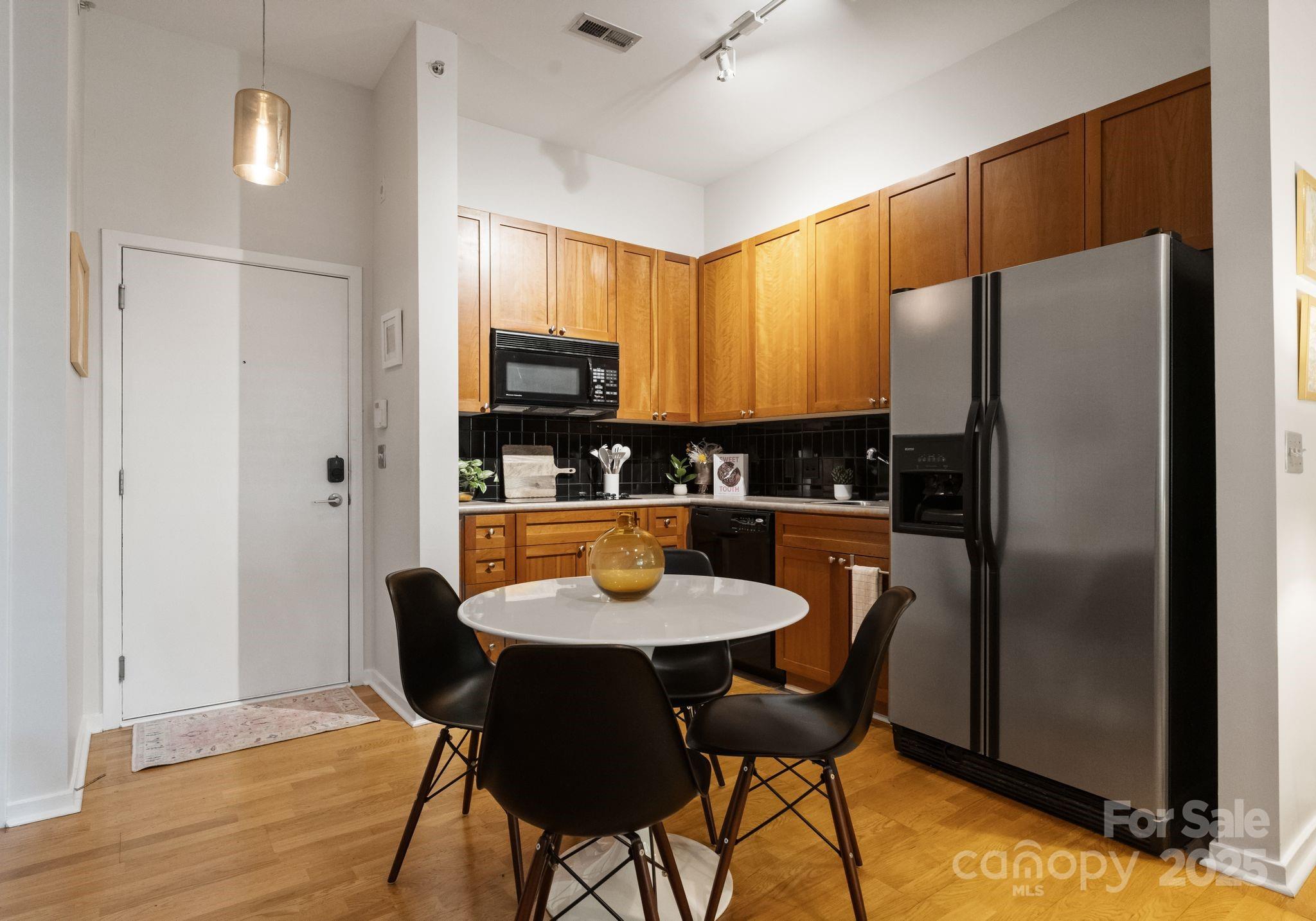 2125 Southend Drive Unit: 132