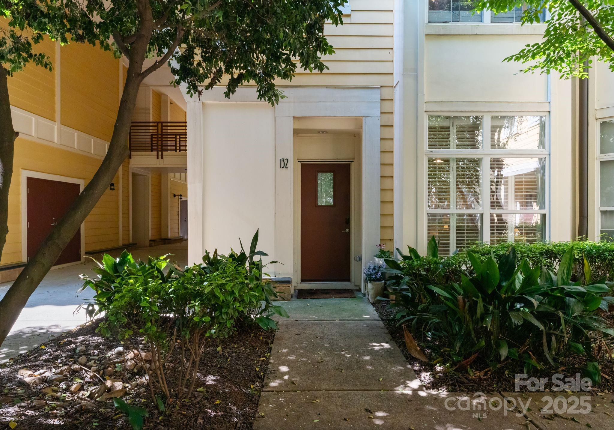 2125 Southend Drive Unit: 132